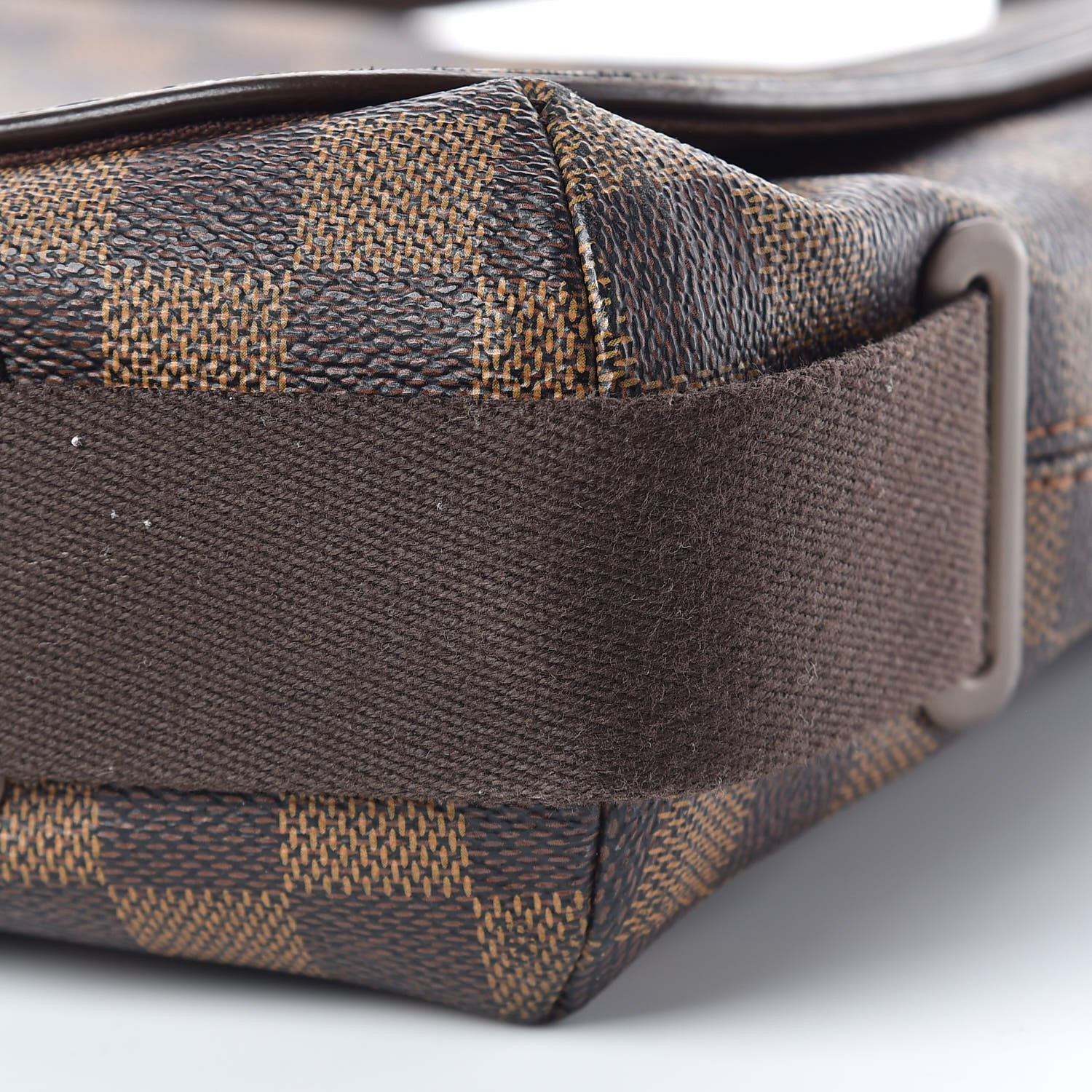 Louis Vuitton Damier Ebene Brooklyn MM 9 of 9
