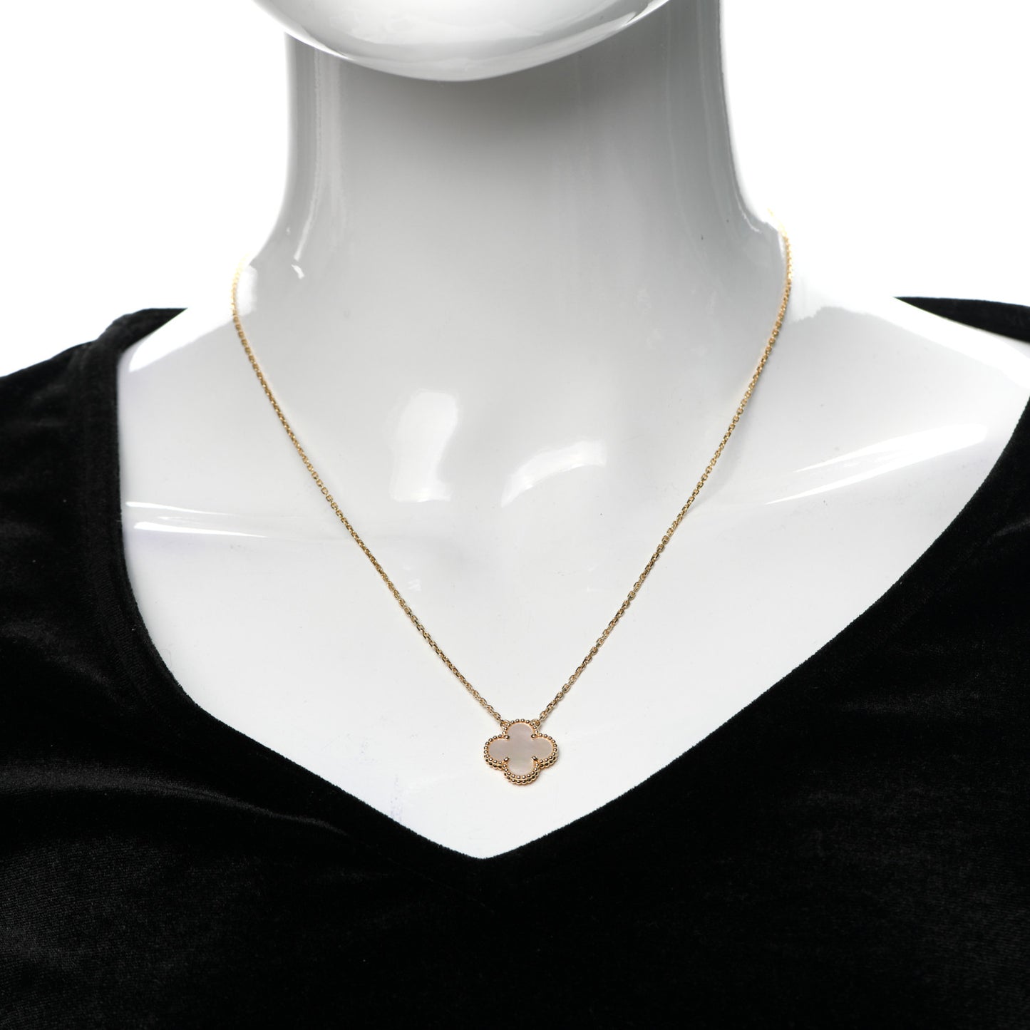 18K Yellow Gold Mother of Pearl Vintage Alhambra Pendant Necklace