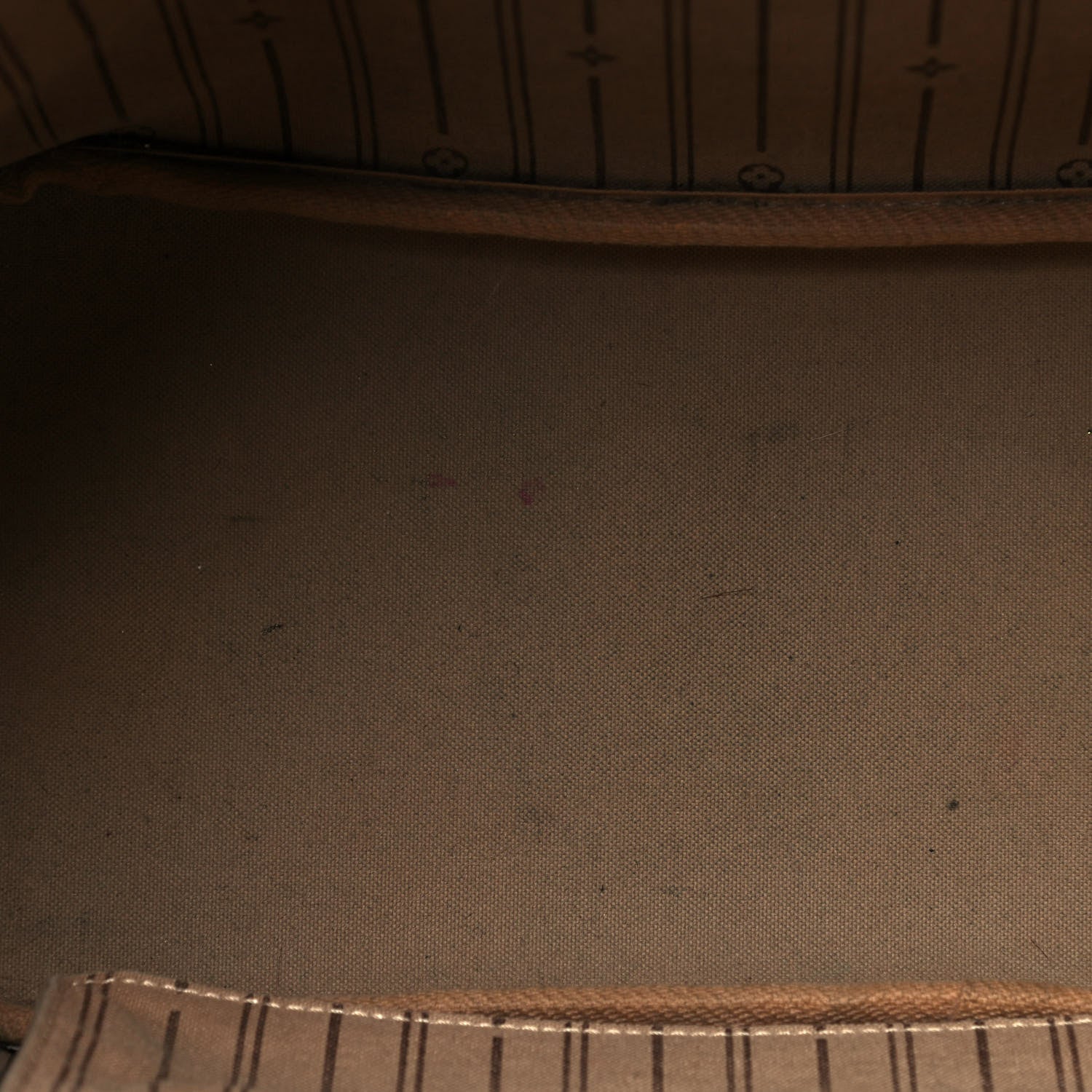 Louis Vuitton Monogram Neverfull MM 6 of 17