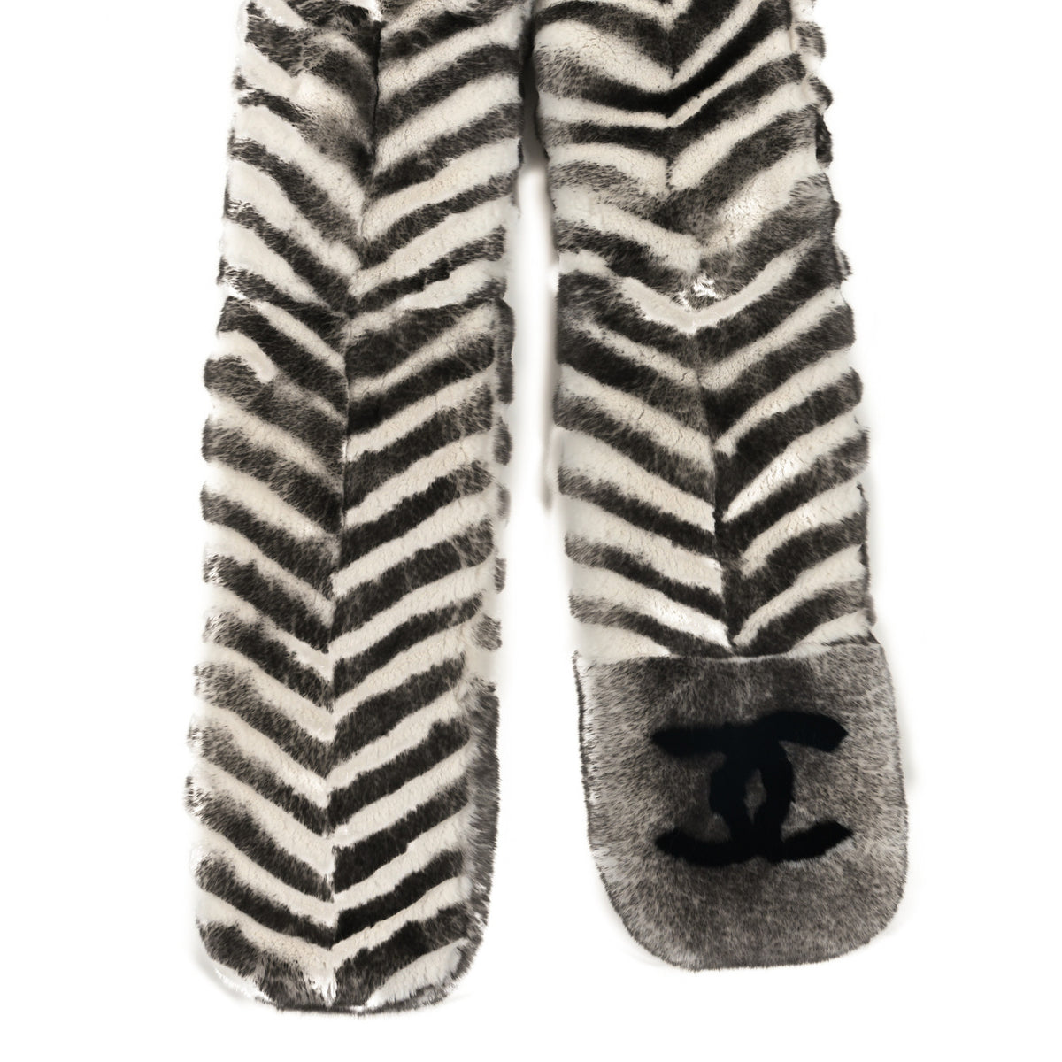 Chanel Orylag Rabbit Fur CC Scarf Grey 2 of 3