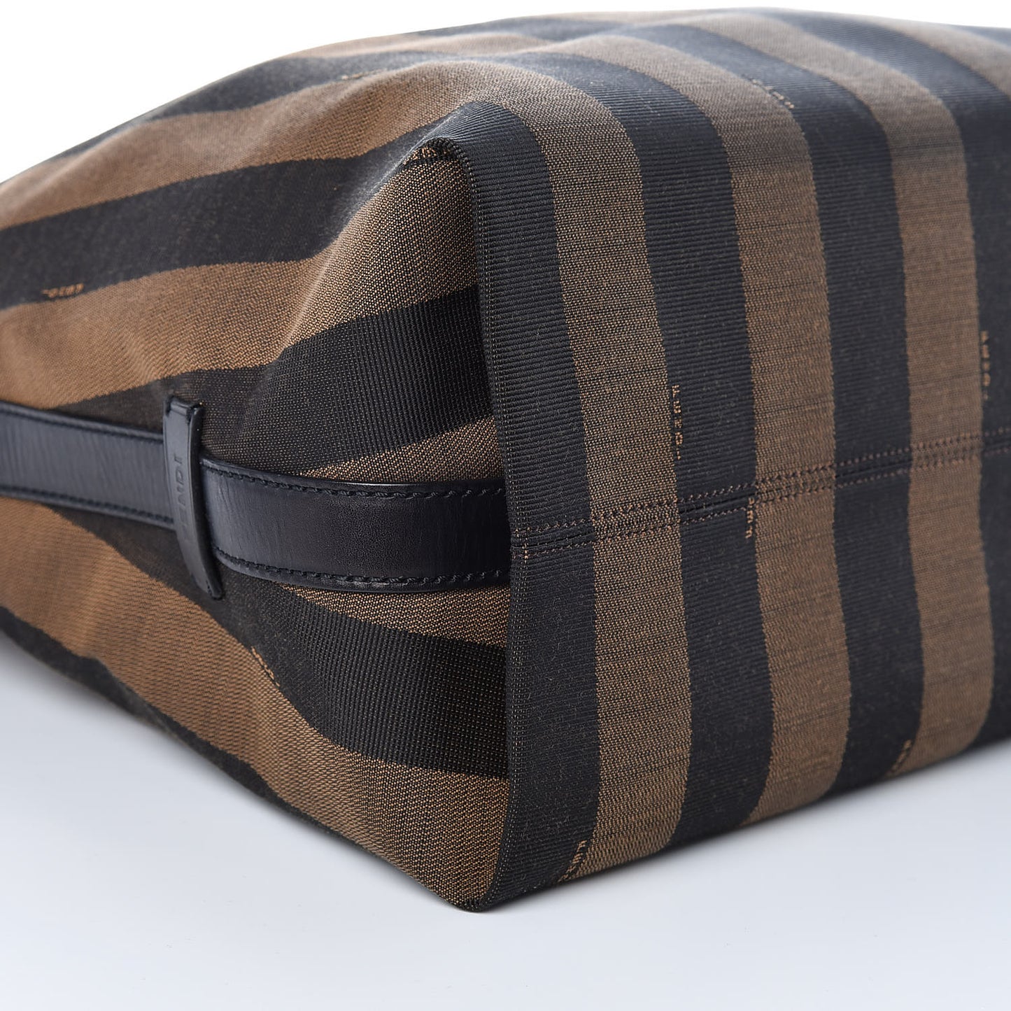 Pequin Cuoio Vegetale Large Hobo Tobacco Rosso Black