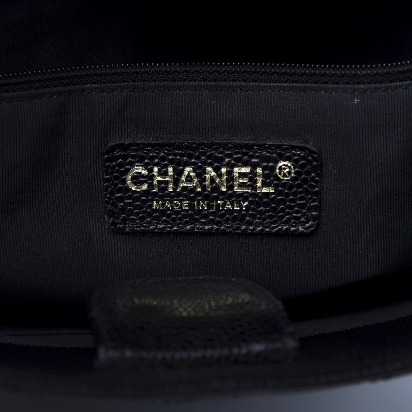 Caviar Quilted Petit Shopping Tote PST Black