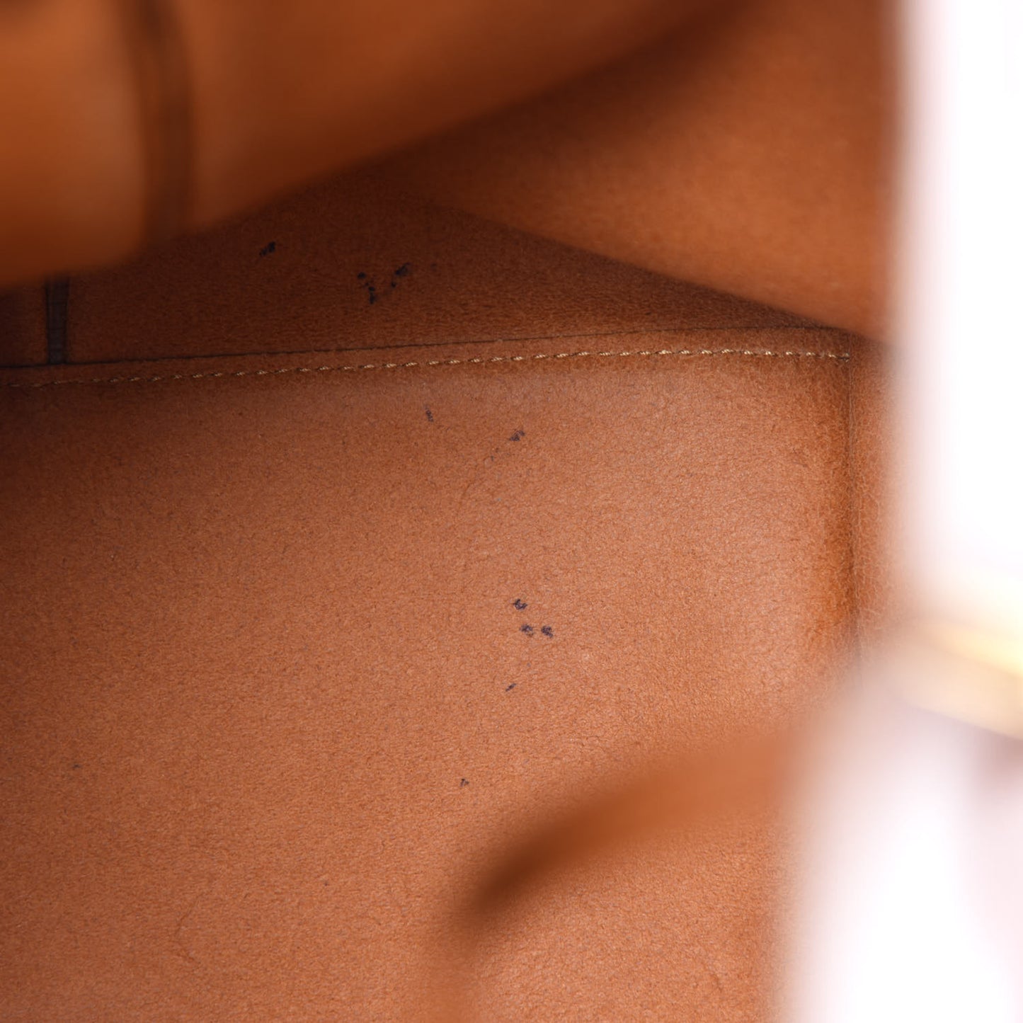 Smooth Calfskin Medium Vick Tote Caramel