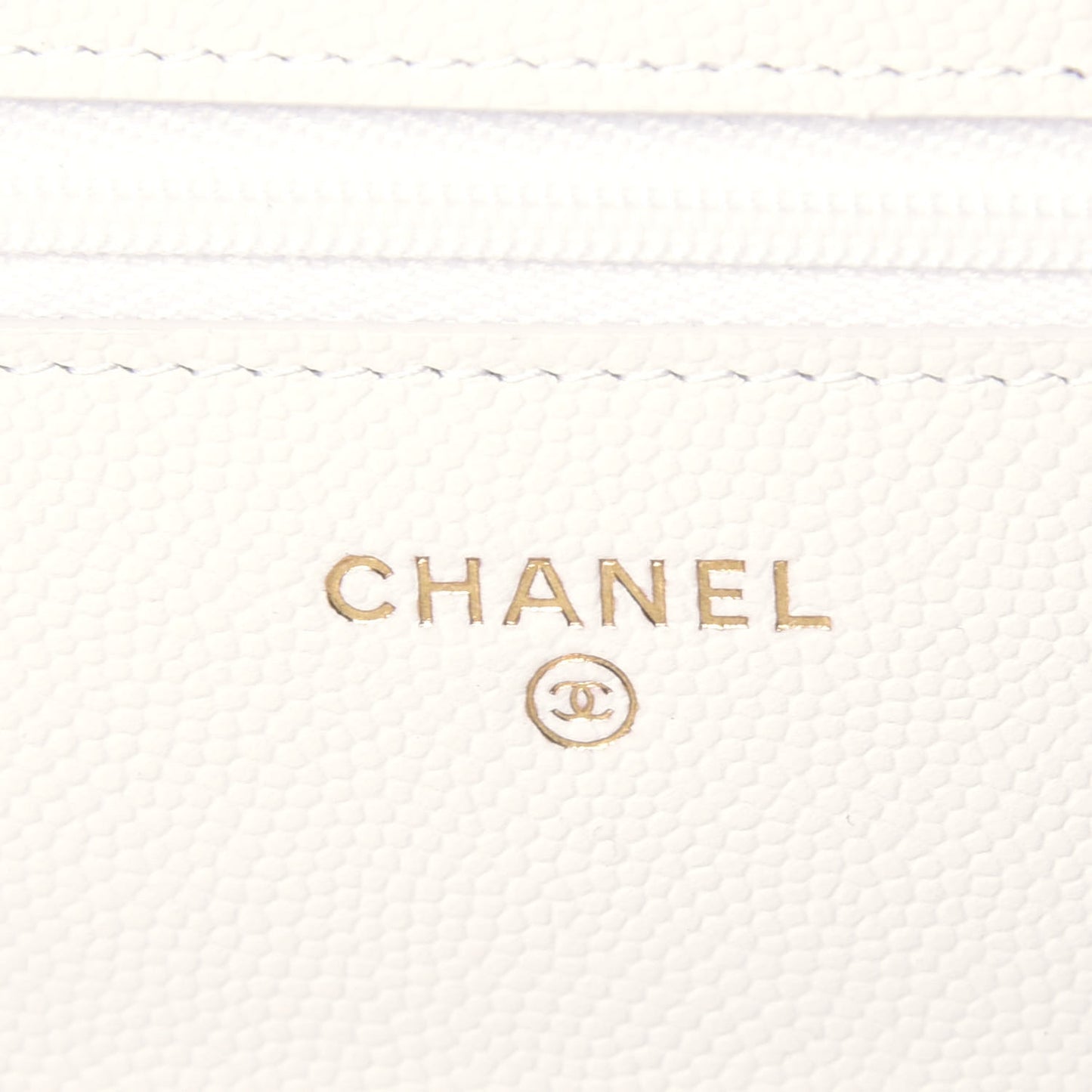 Caviar Quilted Wallet On Chain WOC White