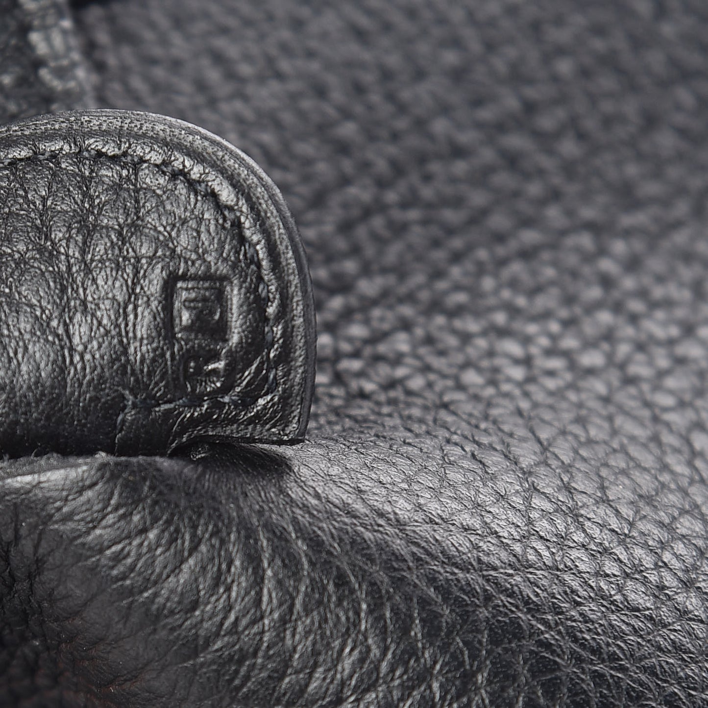 Taurillon Clemence Evelyne II PM Black