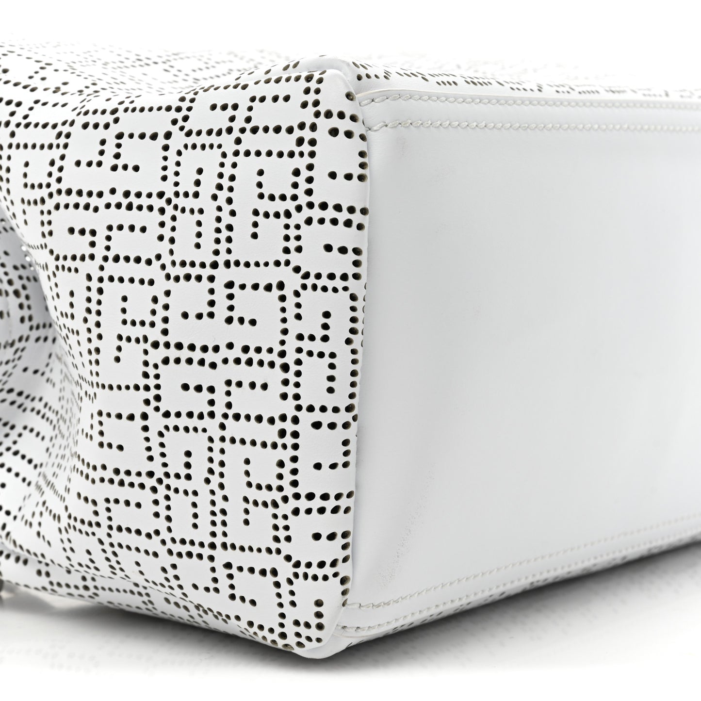 Lambskin Perforated Small Pandora Ivory