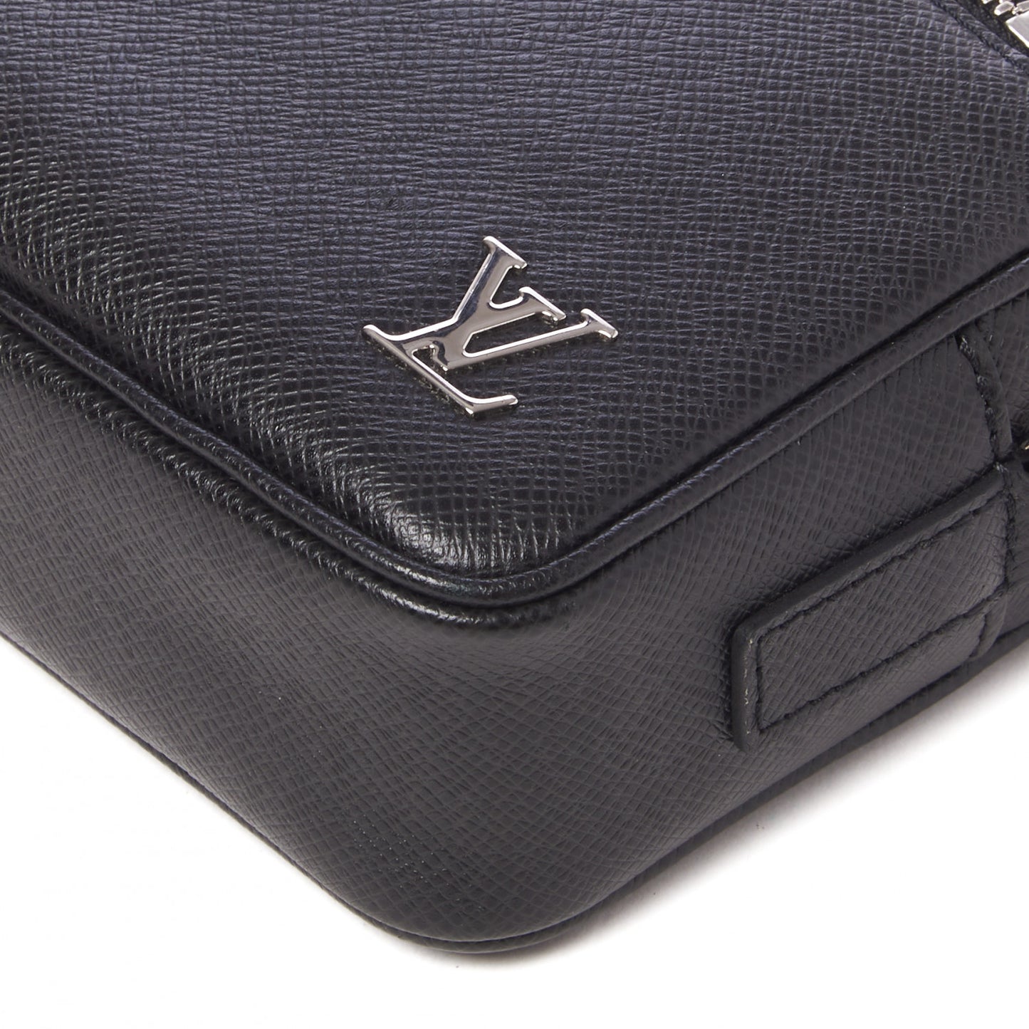 Taiga Pochette Kasai Black