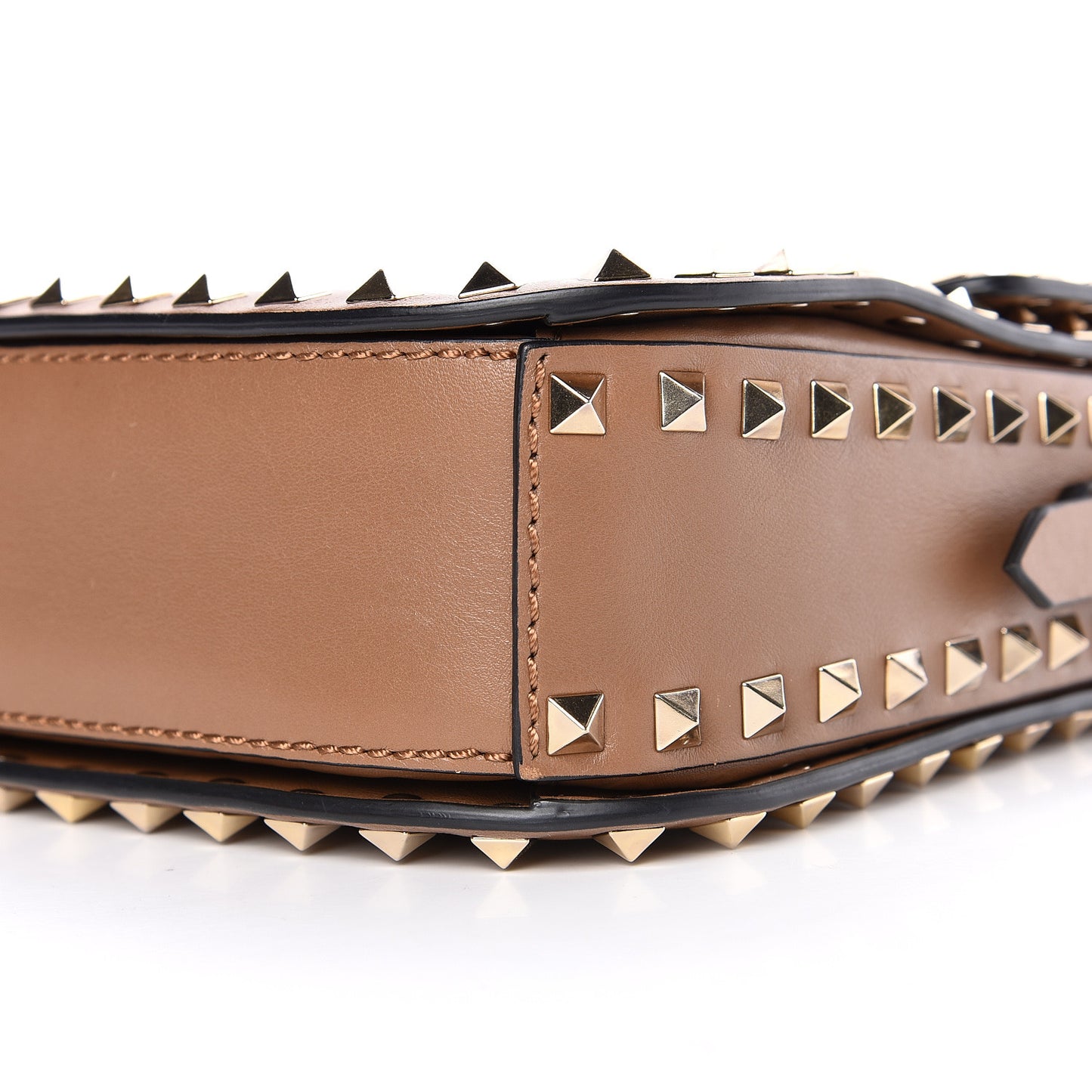 Vitello Medium Rockstud Flap Saddle Bag Nocciola