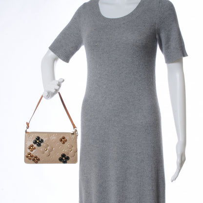 Louis Vuitton Vernis Lexington Fleurs Pochette Beige 2 of 7