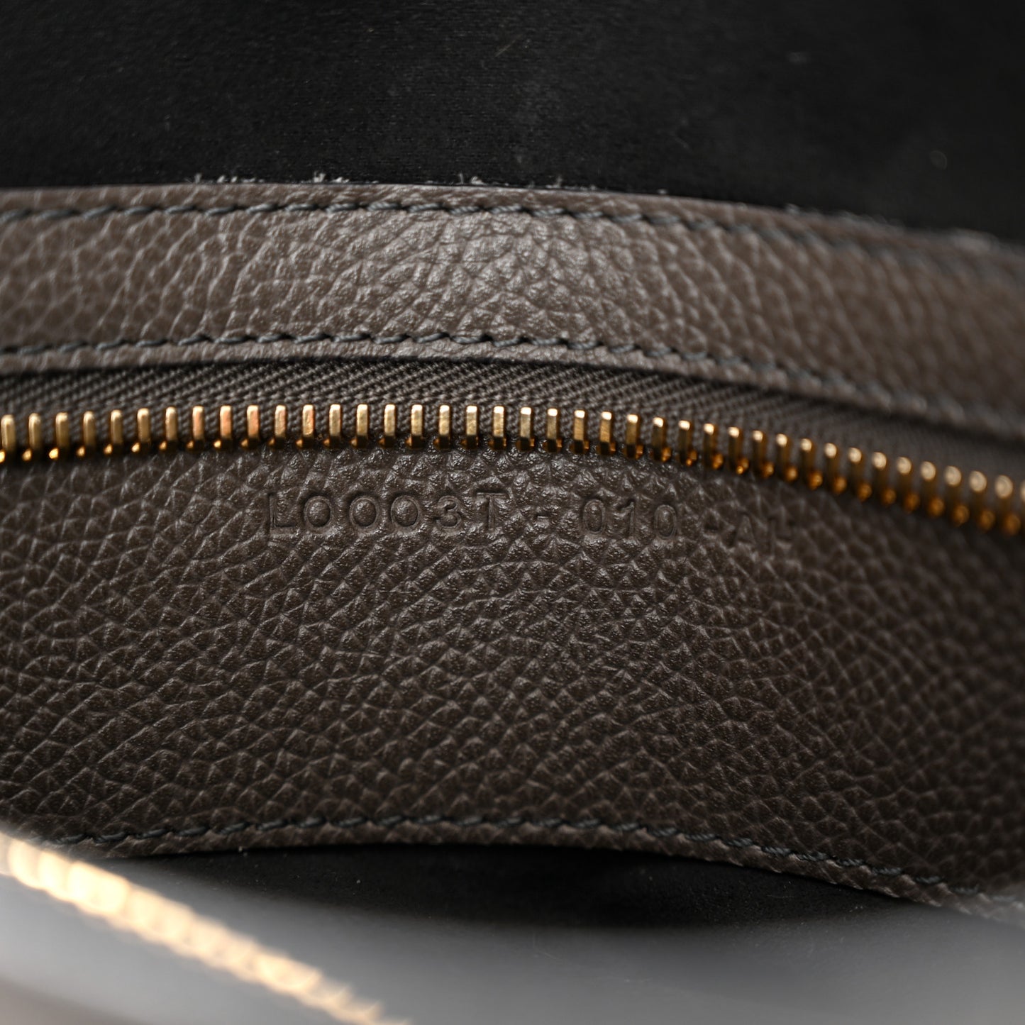 Pebbled Calfskin Medium Jennifer Graphite