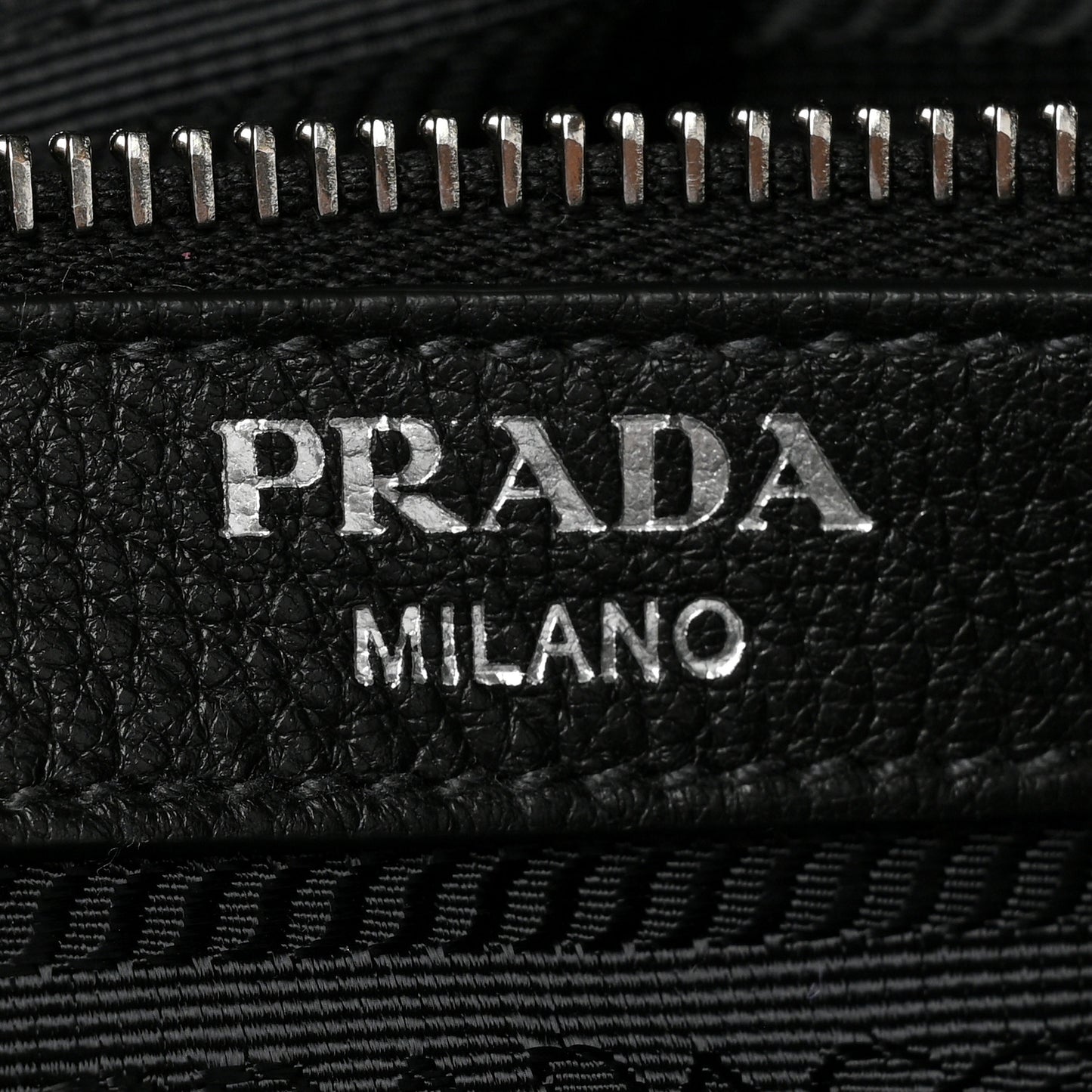Vitello Phenix Logo Hobo Black