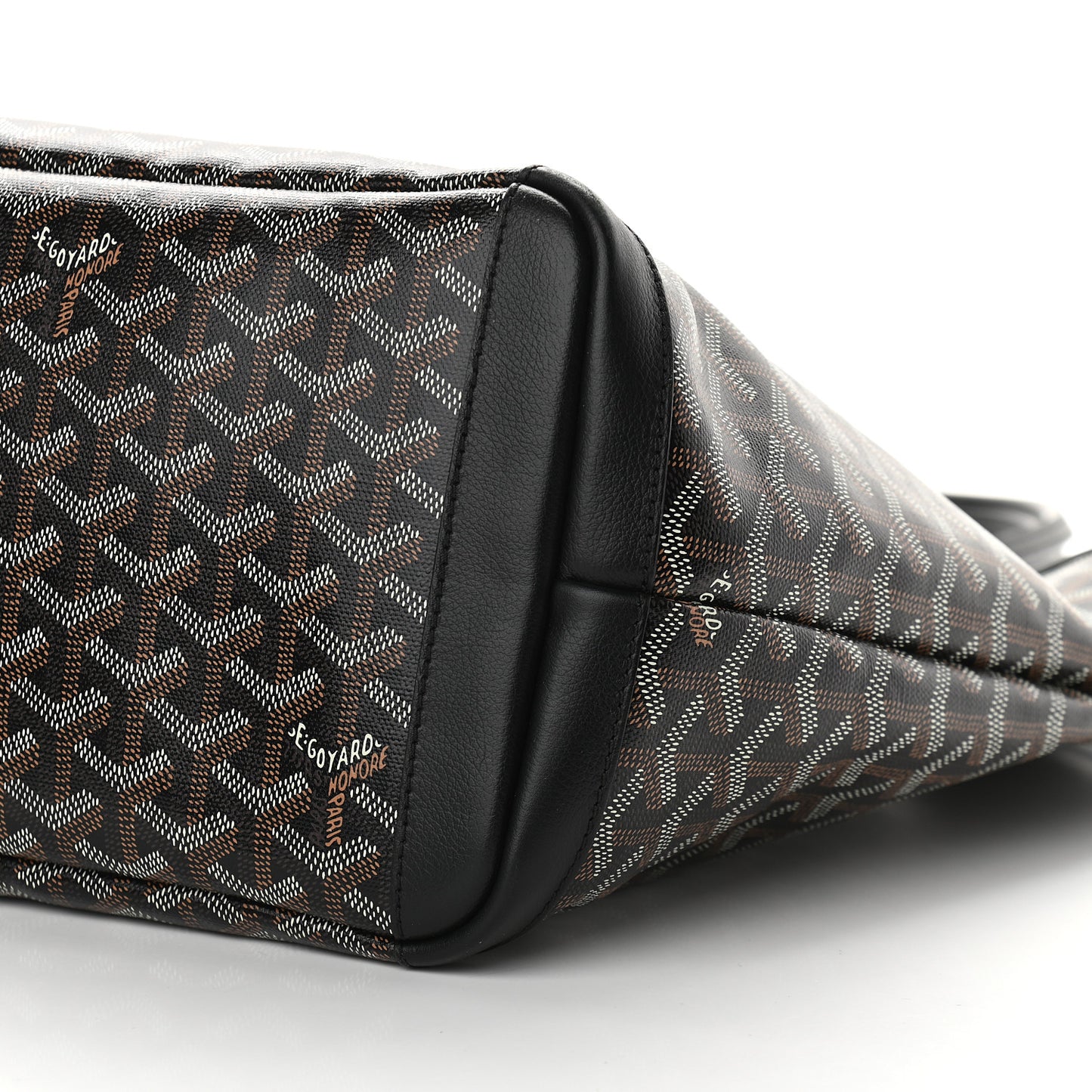 Goyardine Artois MM Black