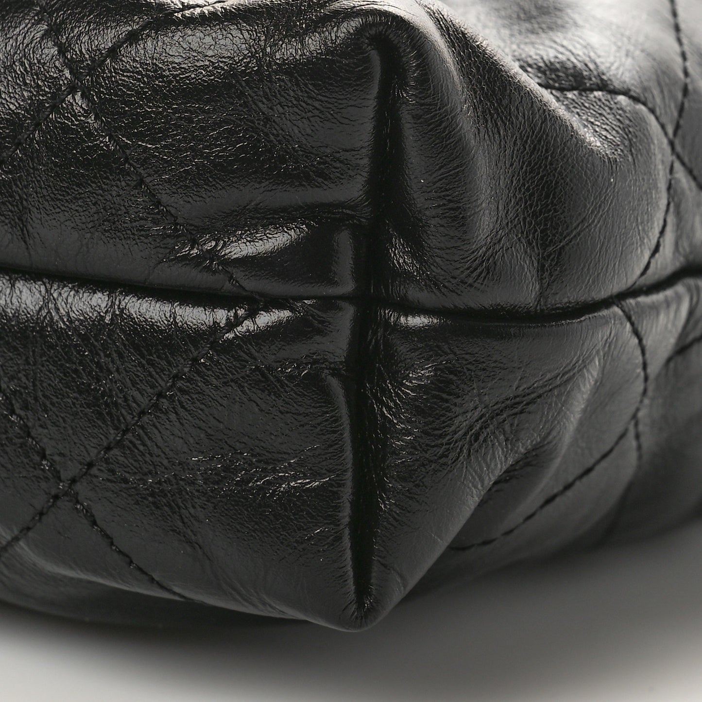 Shiny Calfskin Quilted Mini Chanel 22 Black