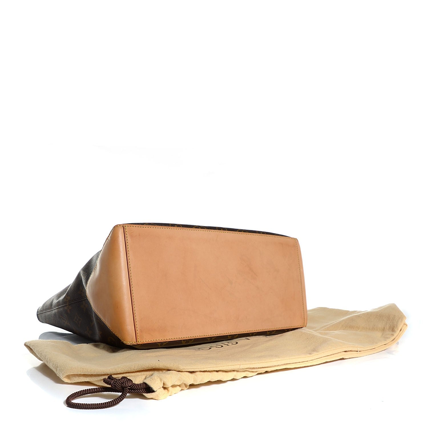 Louis Vuitton Monogram Cabas Mezzo 4 of 7
