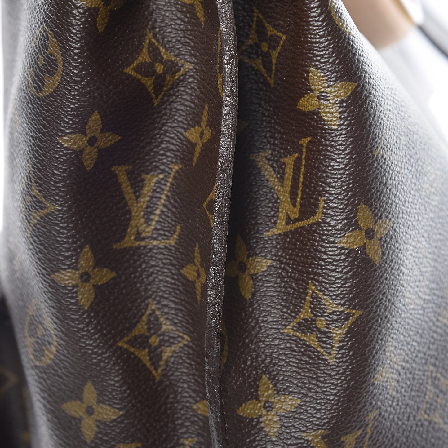 Monogram Metis