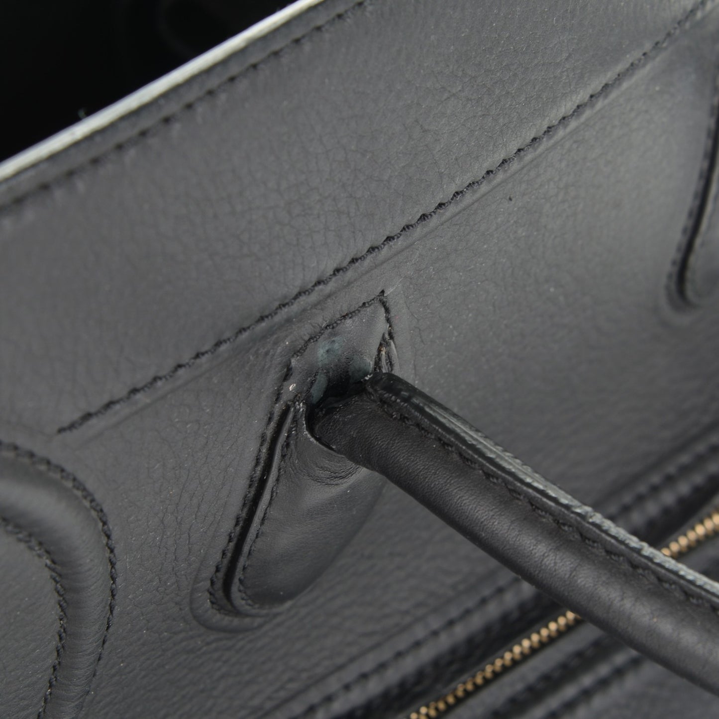 Supple Calfskin Medium Phantom Luggage Black