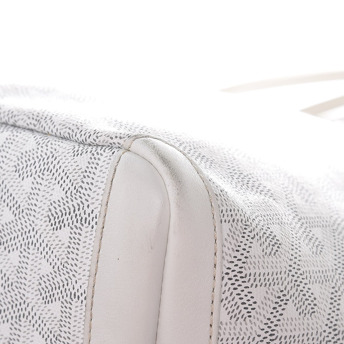Goyardine Artois PM White