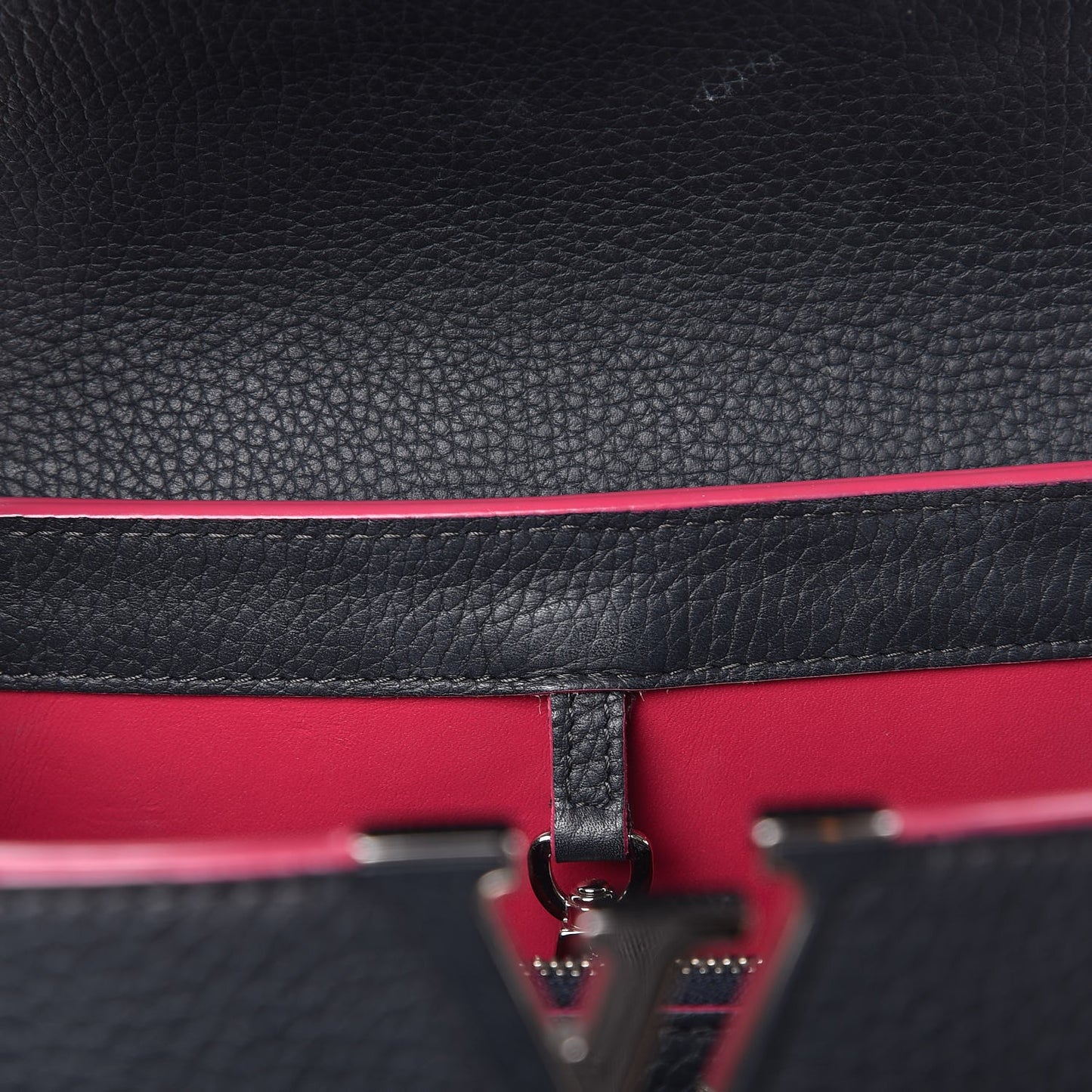 Taurillon Capucines MM Cobalt Fuchsia