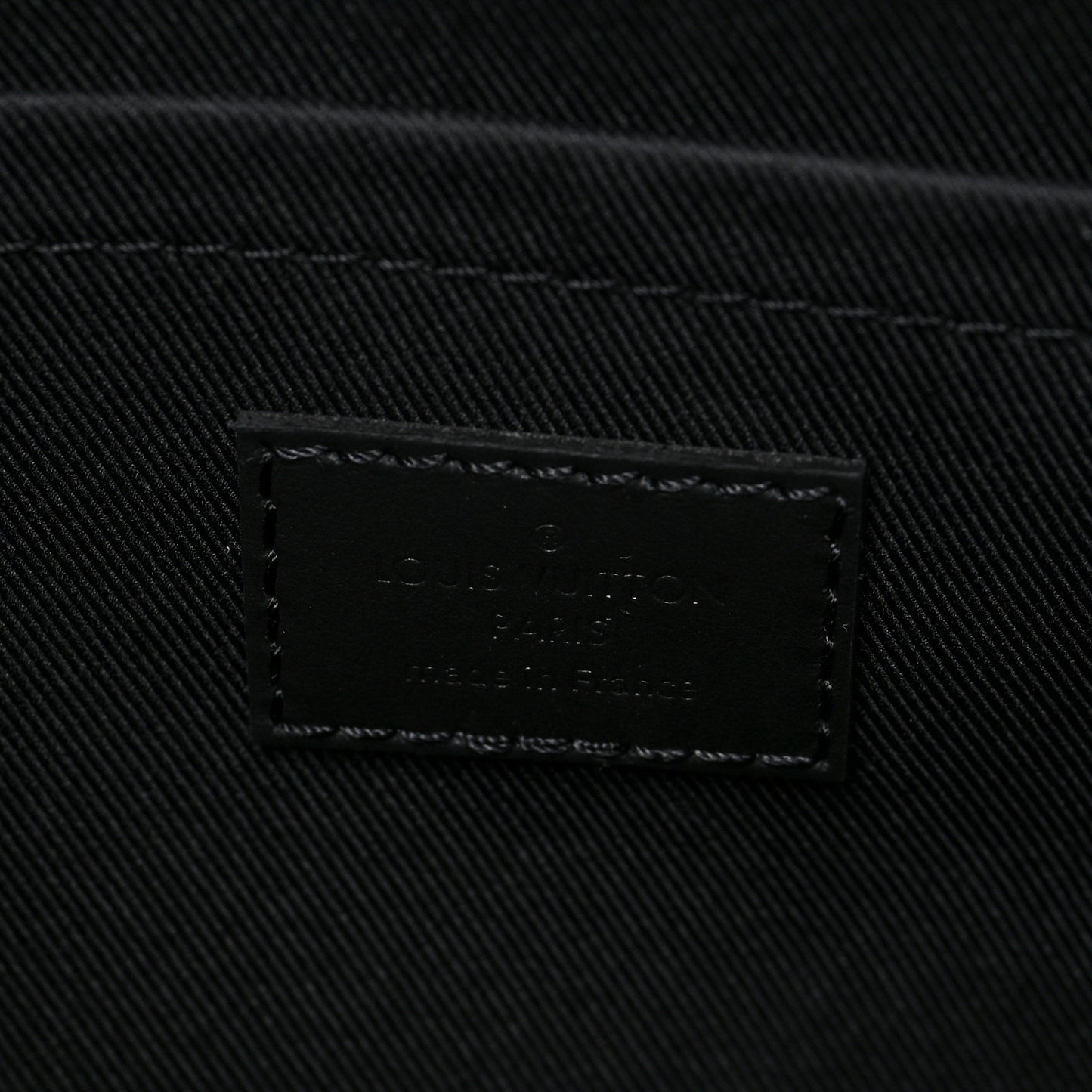 Taurillon Monogram S Lock Messenger Black