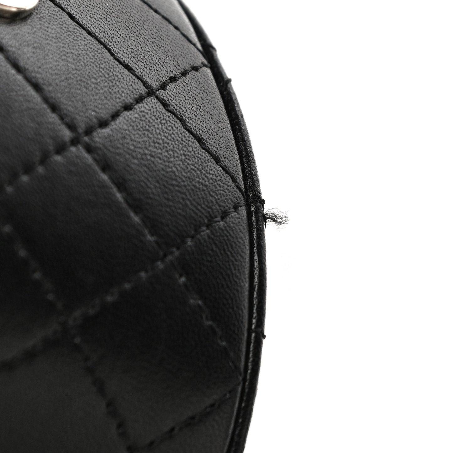 Lambskin Quilted Mini Round Vanity Case With Chain Black