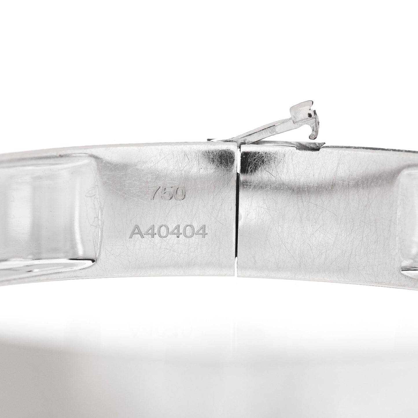 18K White Gold Diamond Move Joaillerie Pave Bangle Bracelet