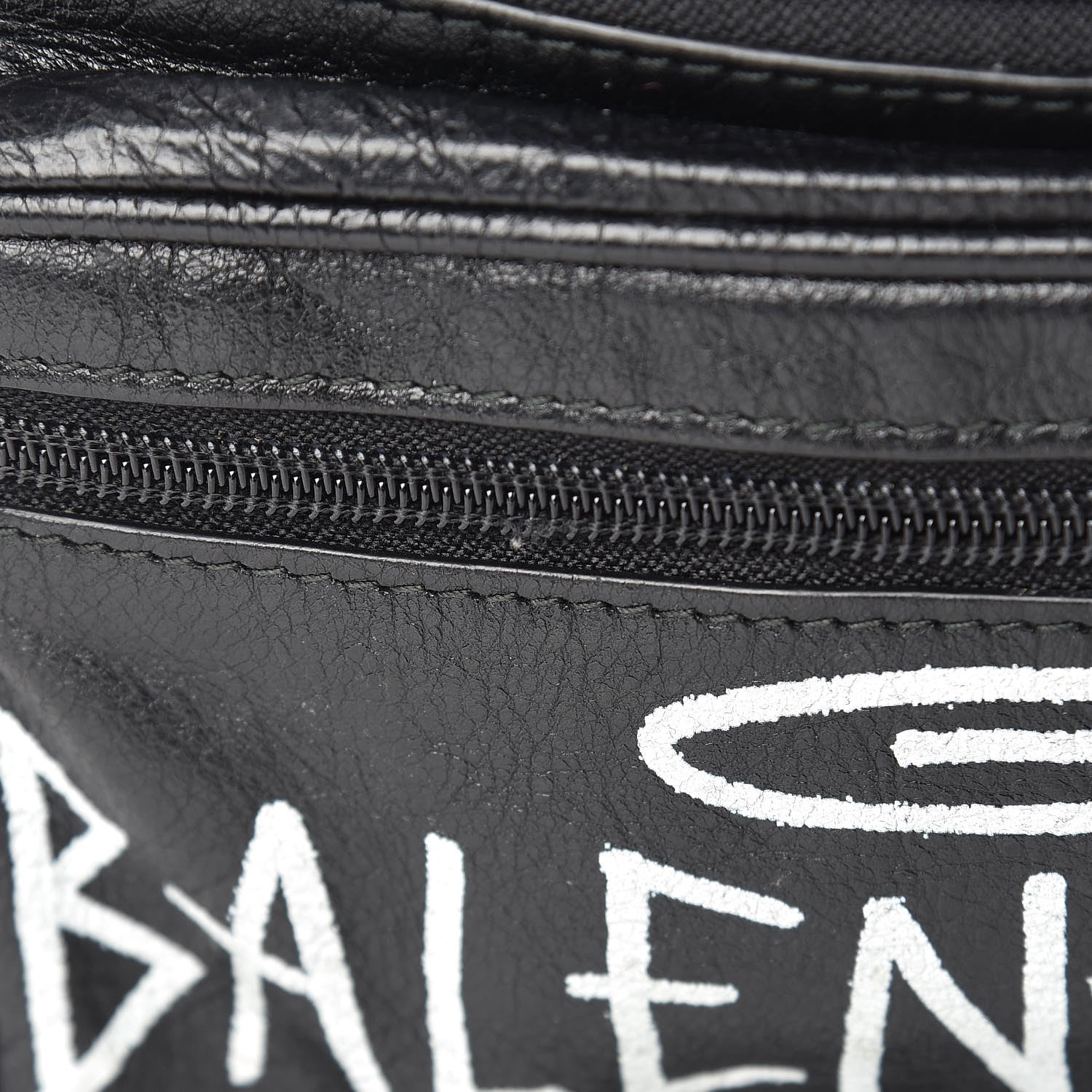 Balenciaga Agneau Arena Graffiti All Over Explorer Belt Bag Black White 12 of 12