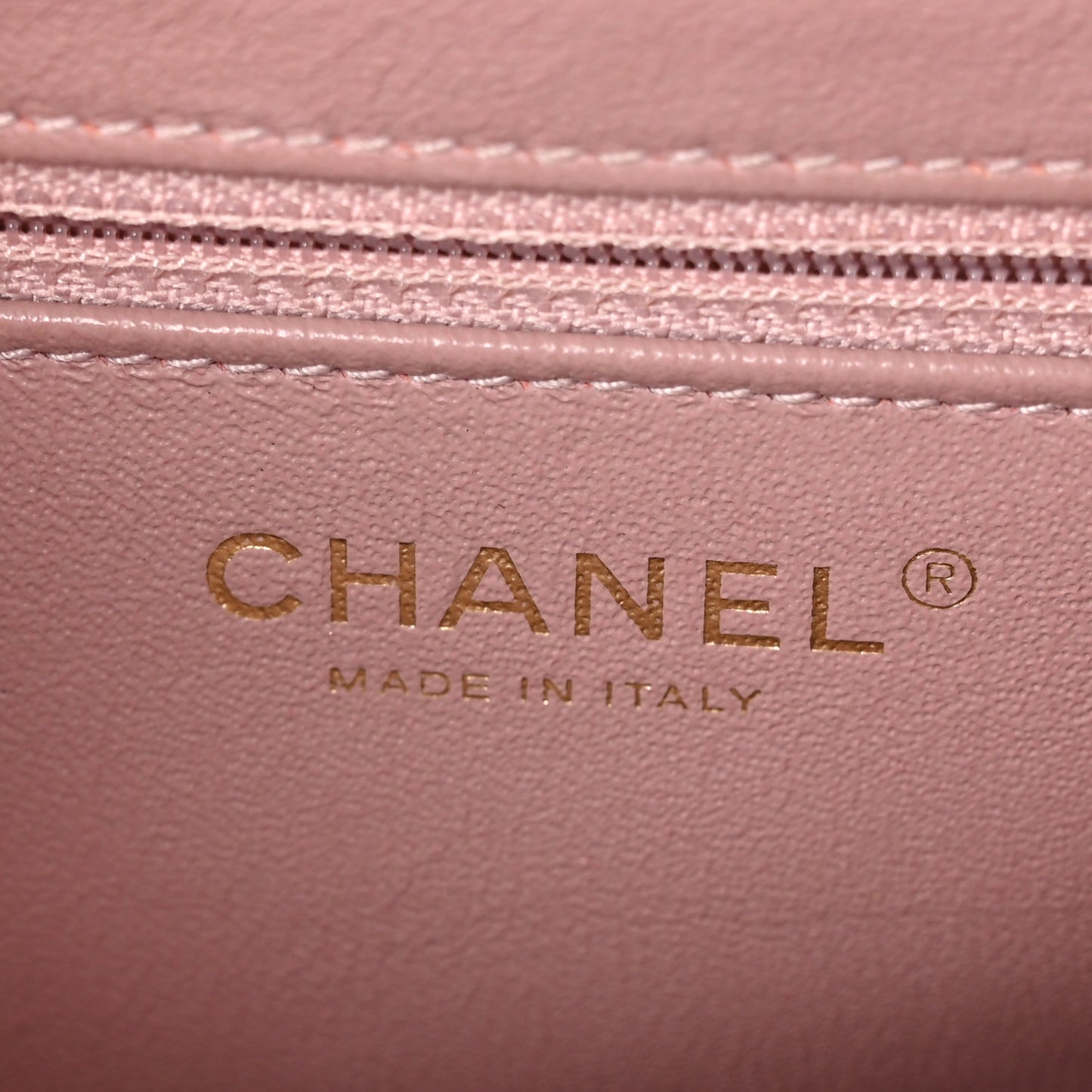Caviar Quilted Medium Business Affinity Flap Light Pink