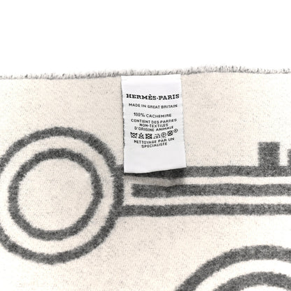 Hermes Cashmere Casaque Porte-Clefs Muffler Flanelle Ivoire 3 of 4