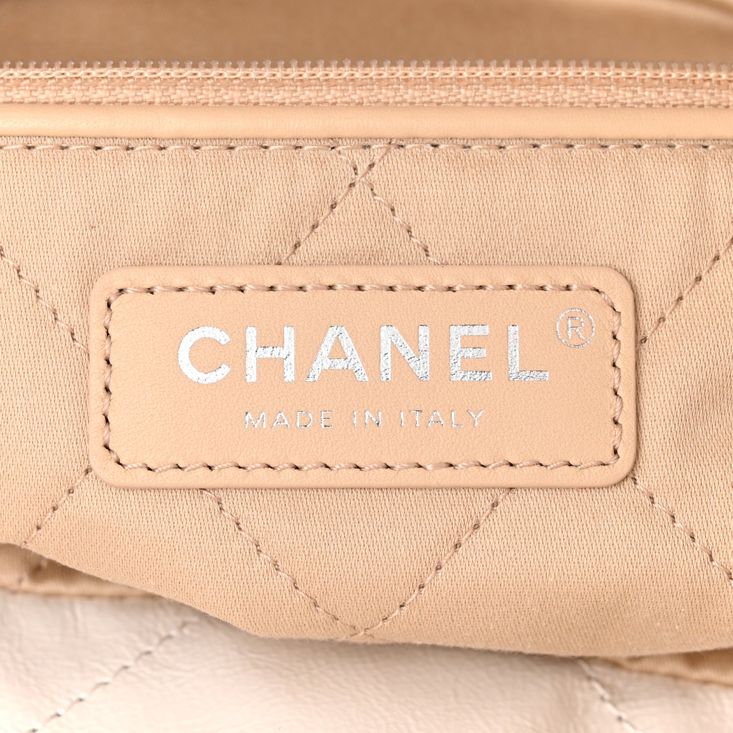 Shiny Calfskin Quilted Small Chanel 22 White