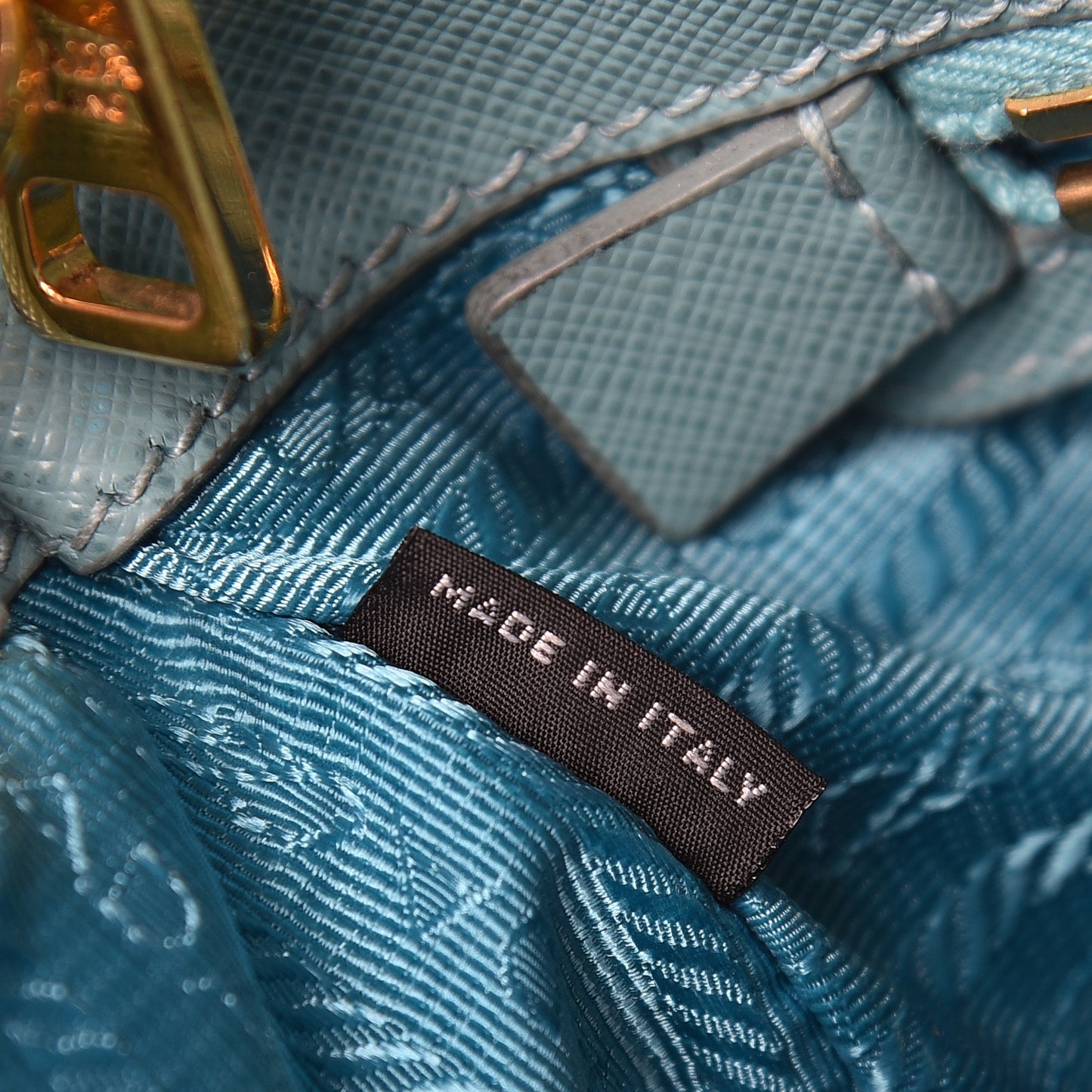 Saffiano Medium Galleria Double Zip Tote Anice
