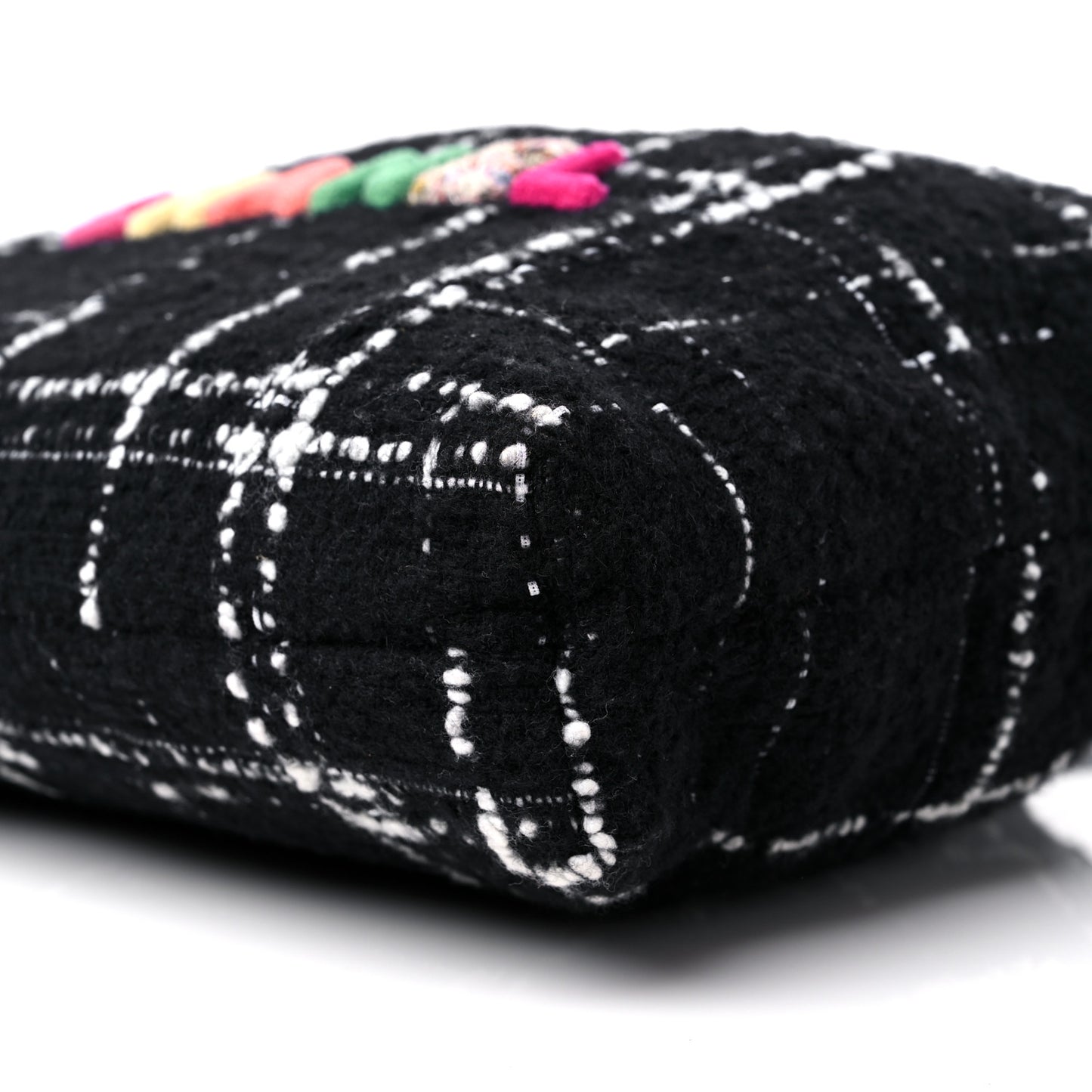 Wool Tweed Quilted Chanel 22 Black Multicolor