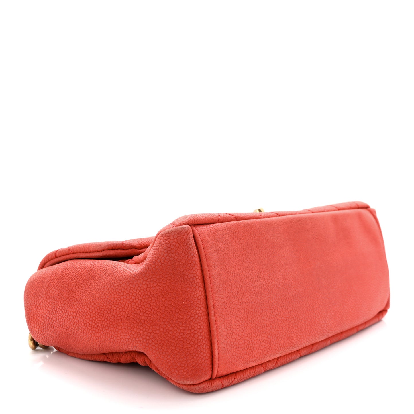 Iridescent Caviar Quilted Medium Chic Quilt Flap Red