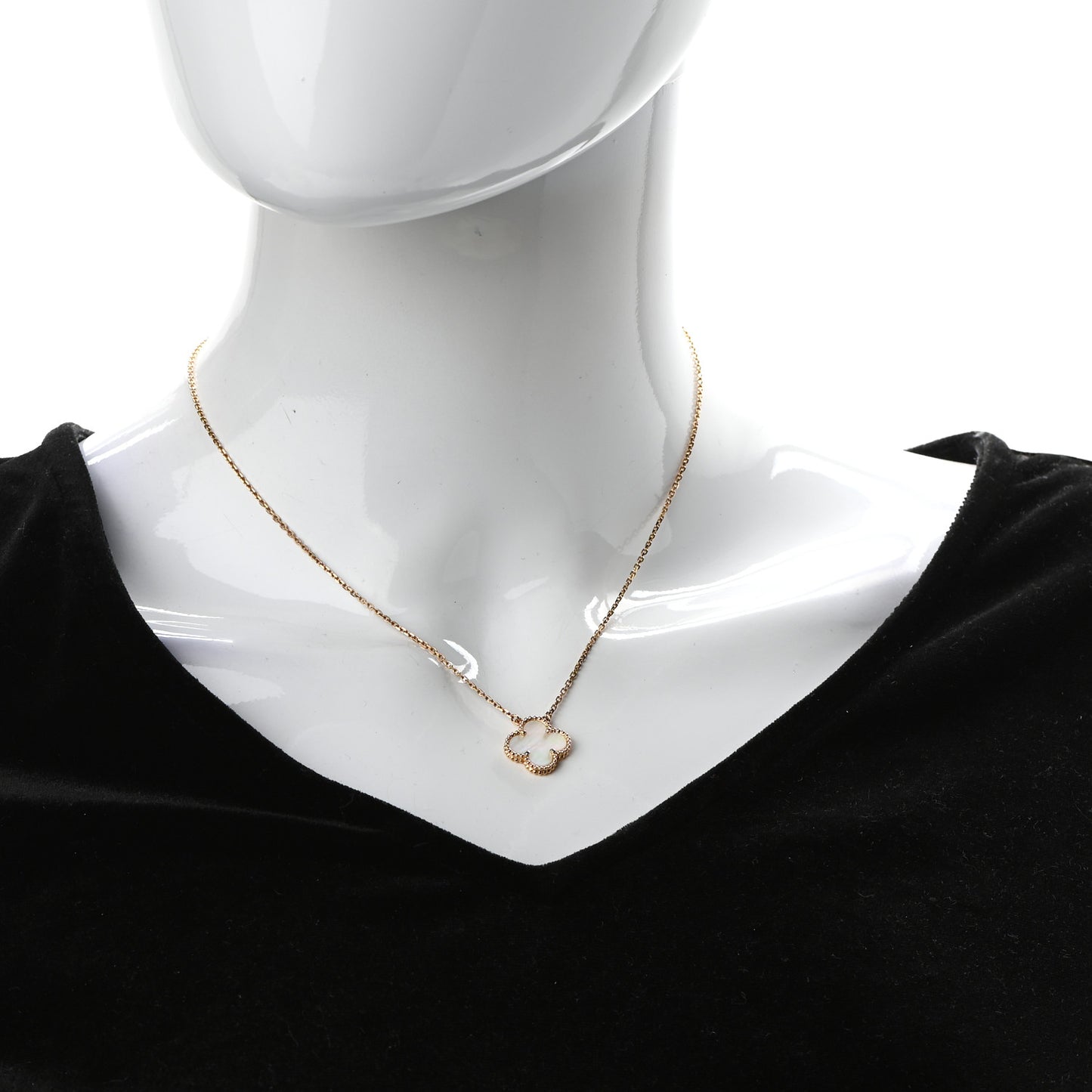 18K Yellow Gold Mother of Pearl Vintage Alhambra Pendant Necklace
