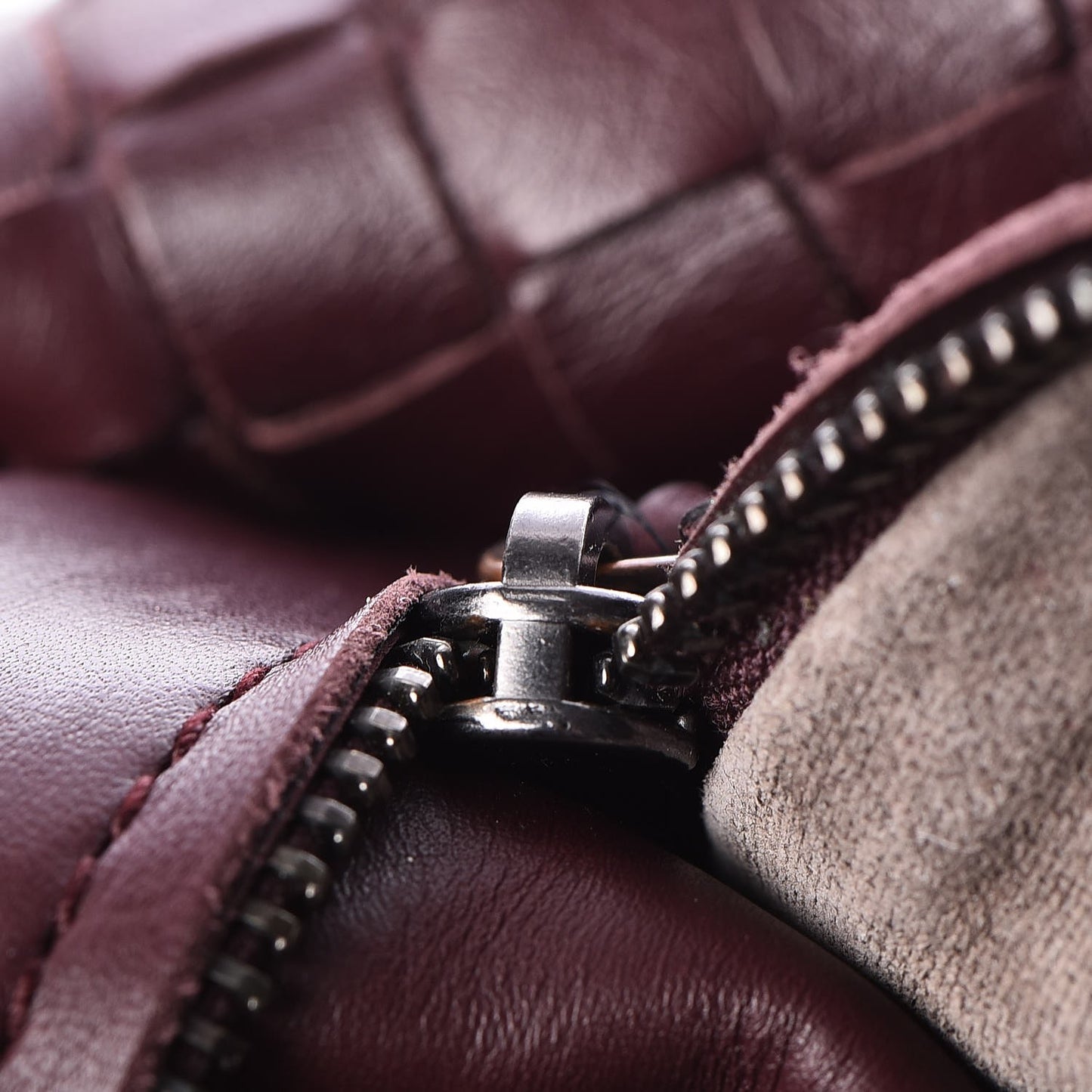 Nappa Intrecciato Sloane Hobo Aubergine