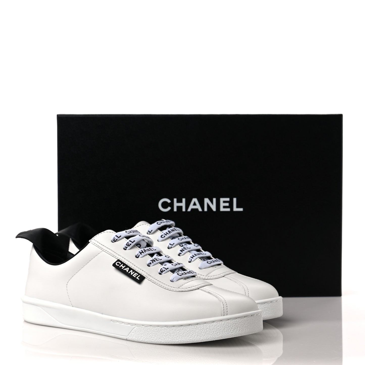 Calfskin CC Womens Sneakers 39 White