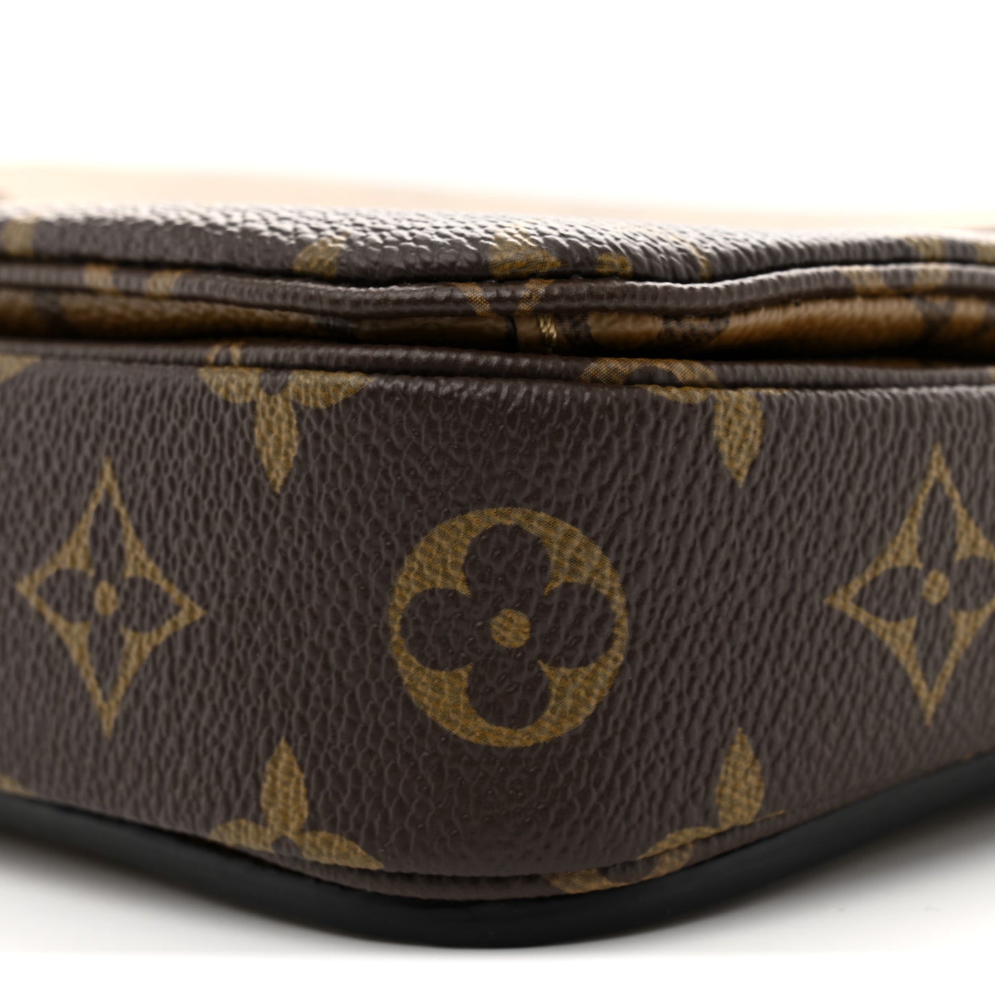 Reverse Monogram Pochette Metis