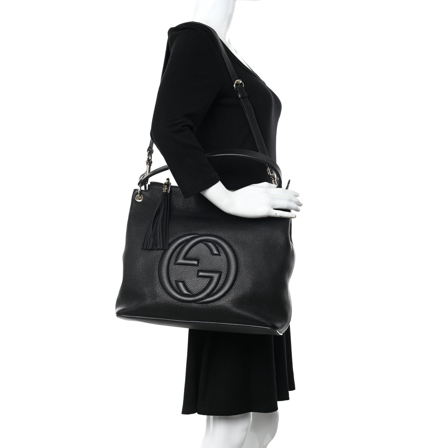 Pebbled Calfskin Large Soho Hobo Black