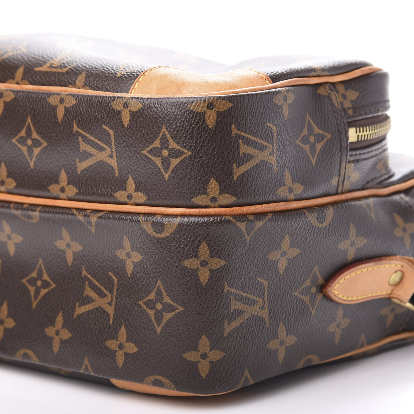 Monogram Nil 28