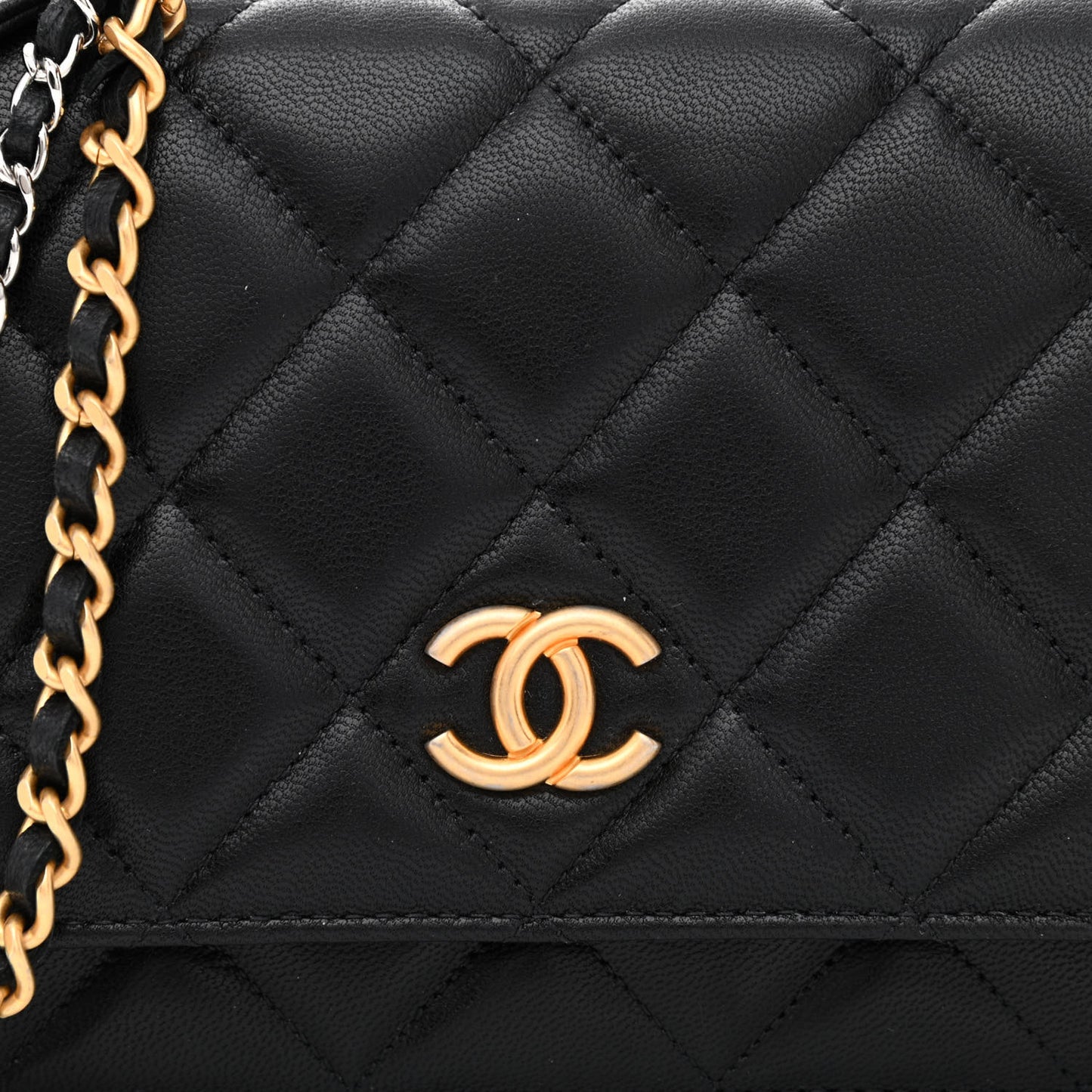 Goatskin Quilted Quilted Like A Wallet Wallet On Chain WOC Black