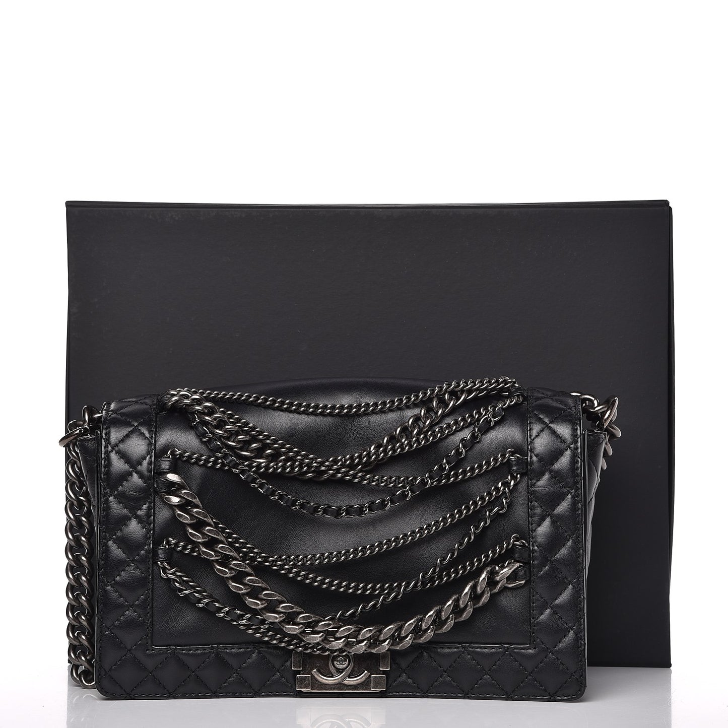 Calfskin Enchained Medium Boy Flap Black