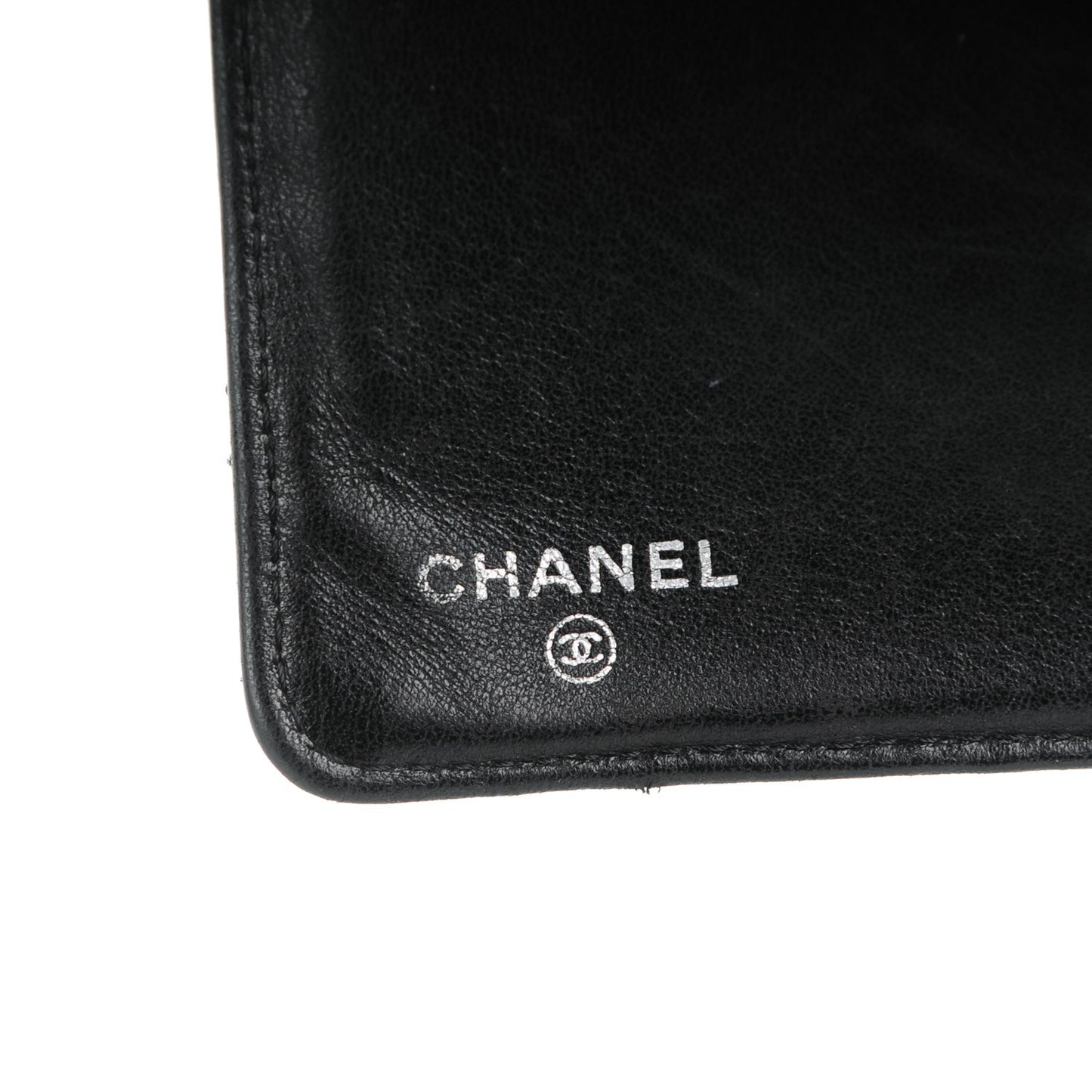Lambskin Quilted Yen Wallet Black