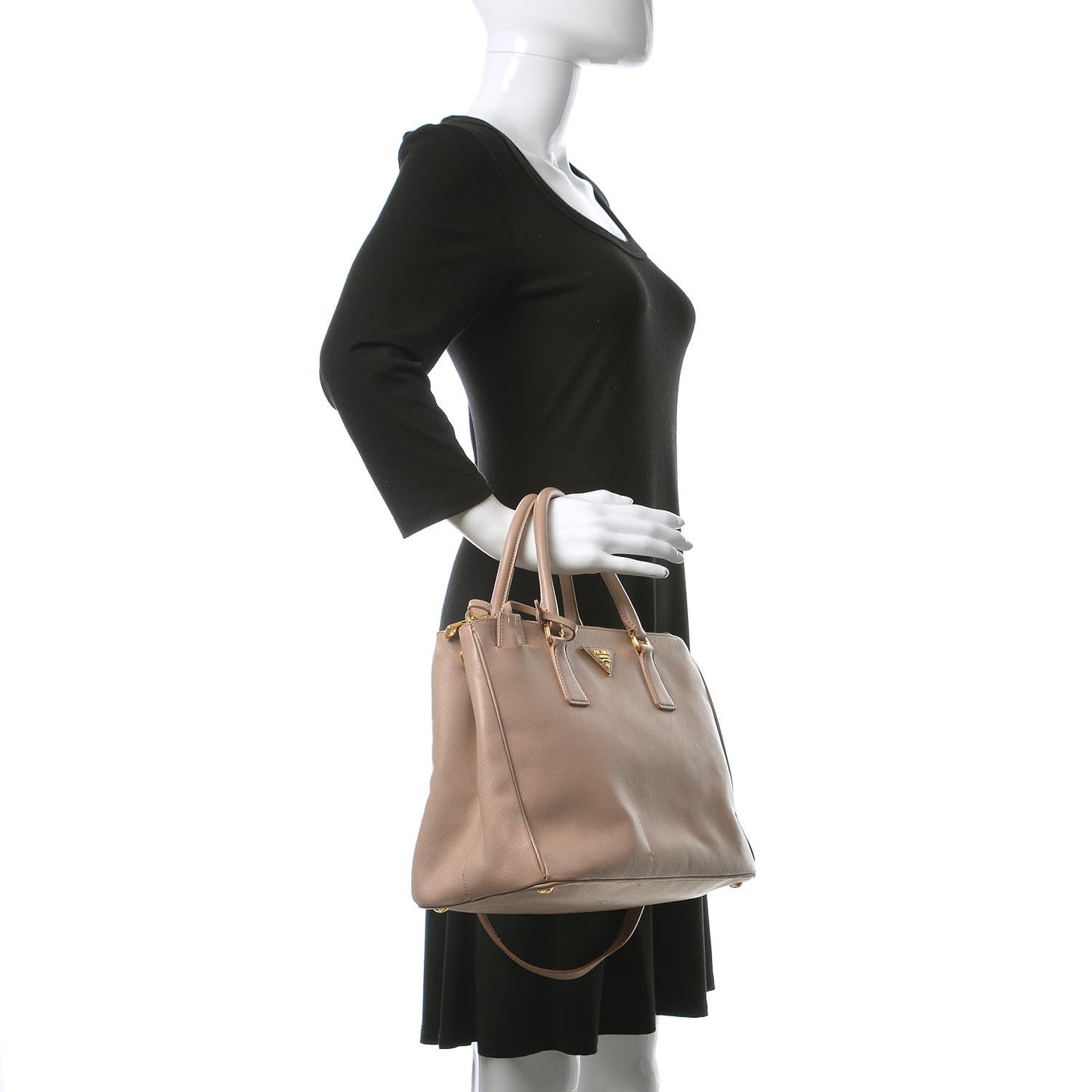 Saffiano Medium Galleria Double Zip Tote Cammeo