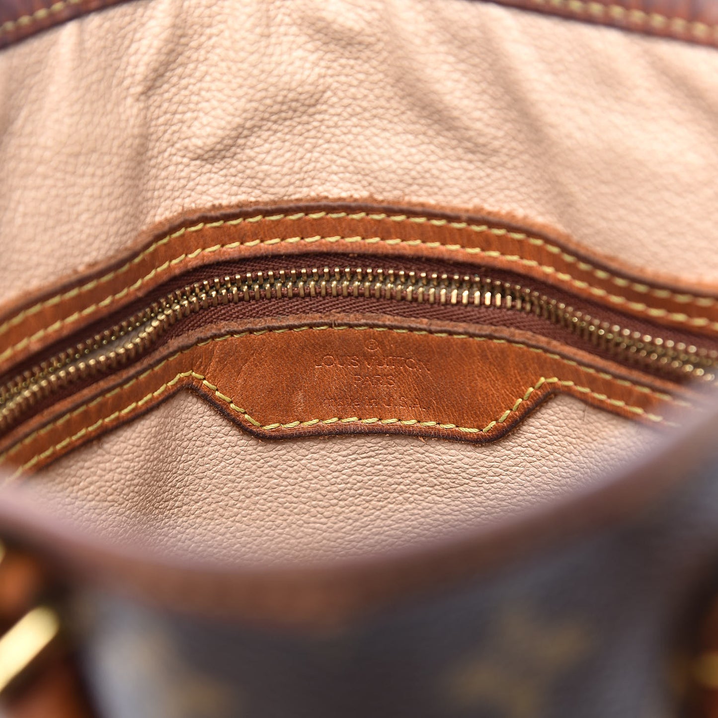 Monogram Petit Bucket 23