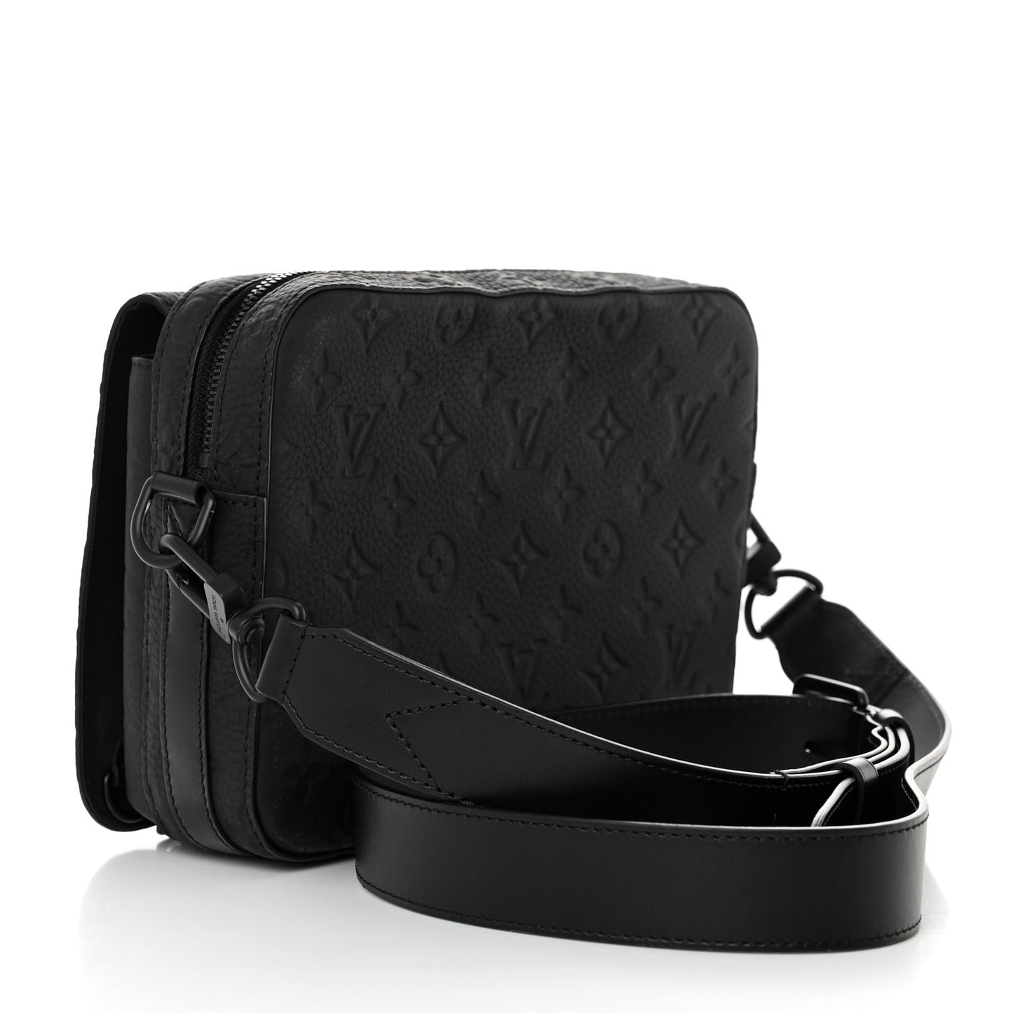 Taurillon Monogram Steamer Messenger Black