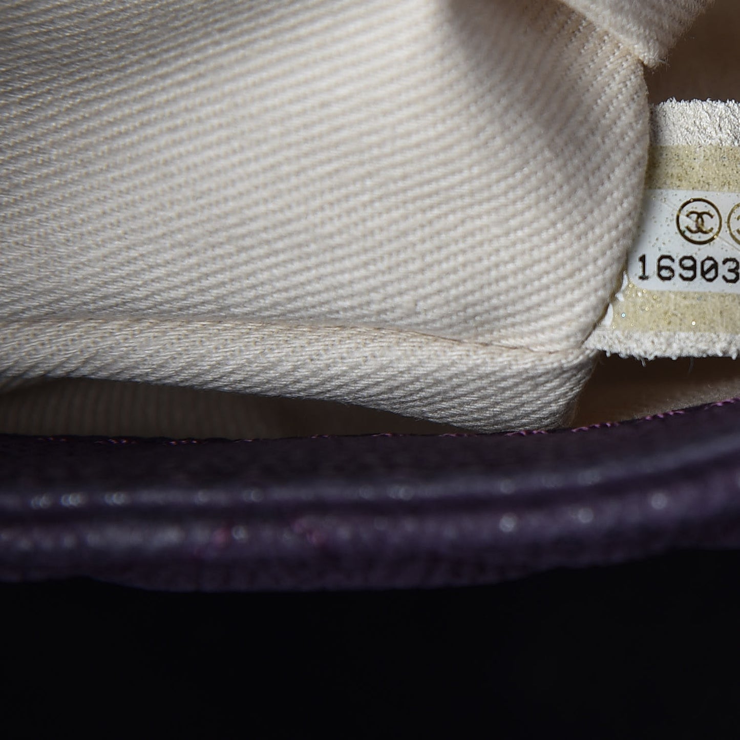 Iridescent Caviar Quilted Medium Lady Pearly Flap Plum