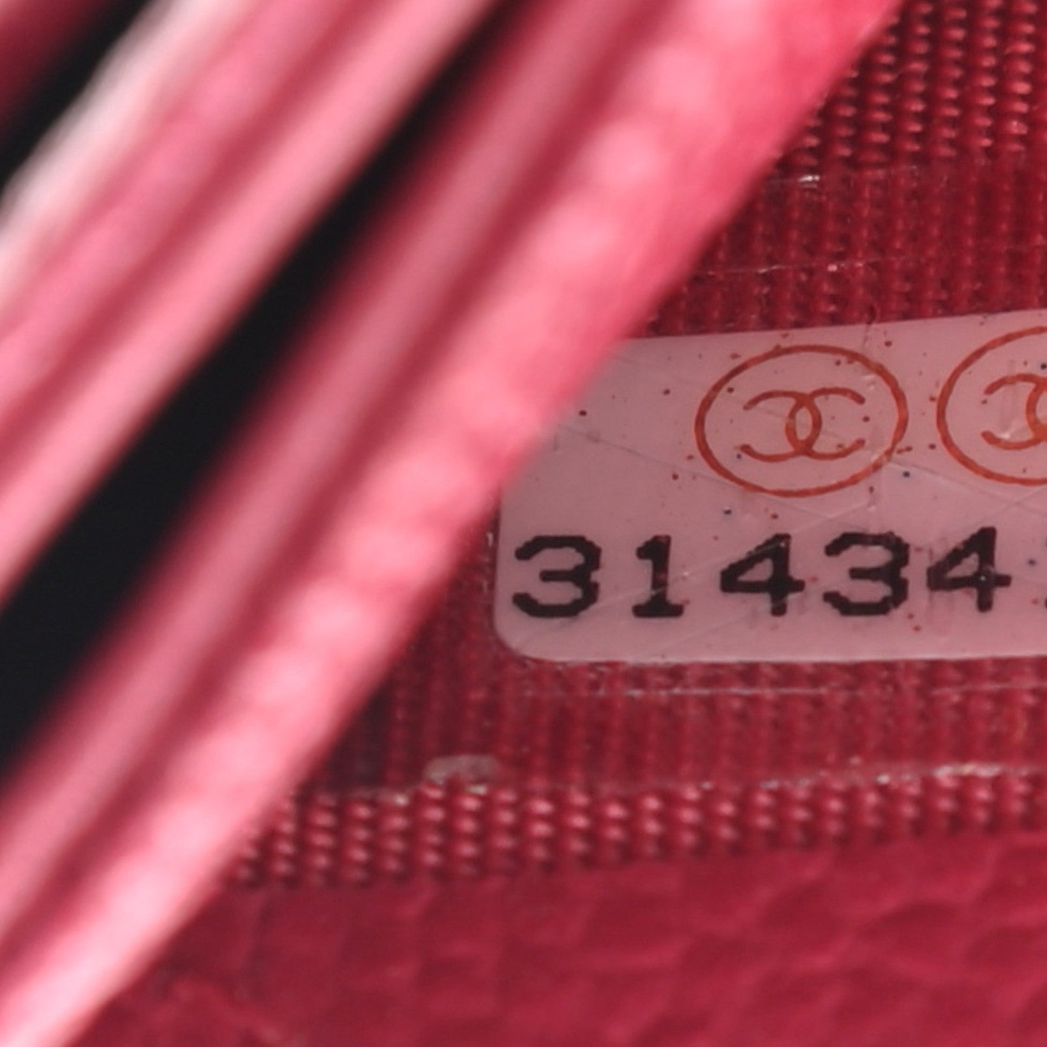Chanel Caviar Quilted Card Holder Dark Pink 9 of 10