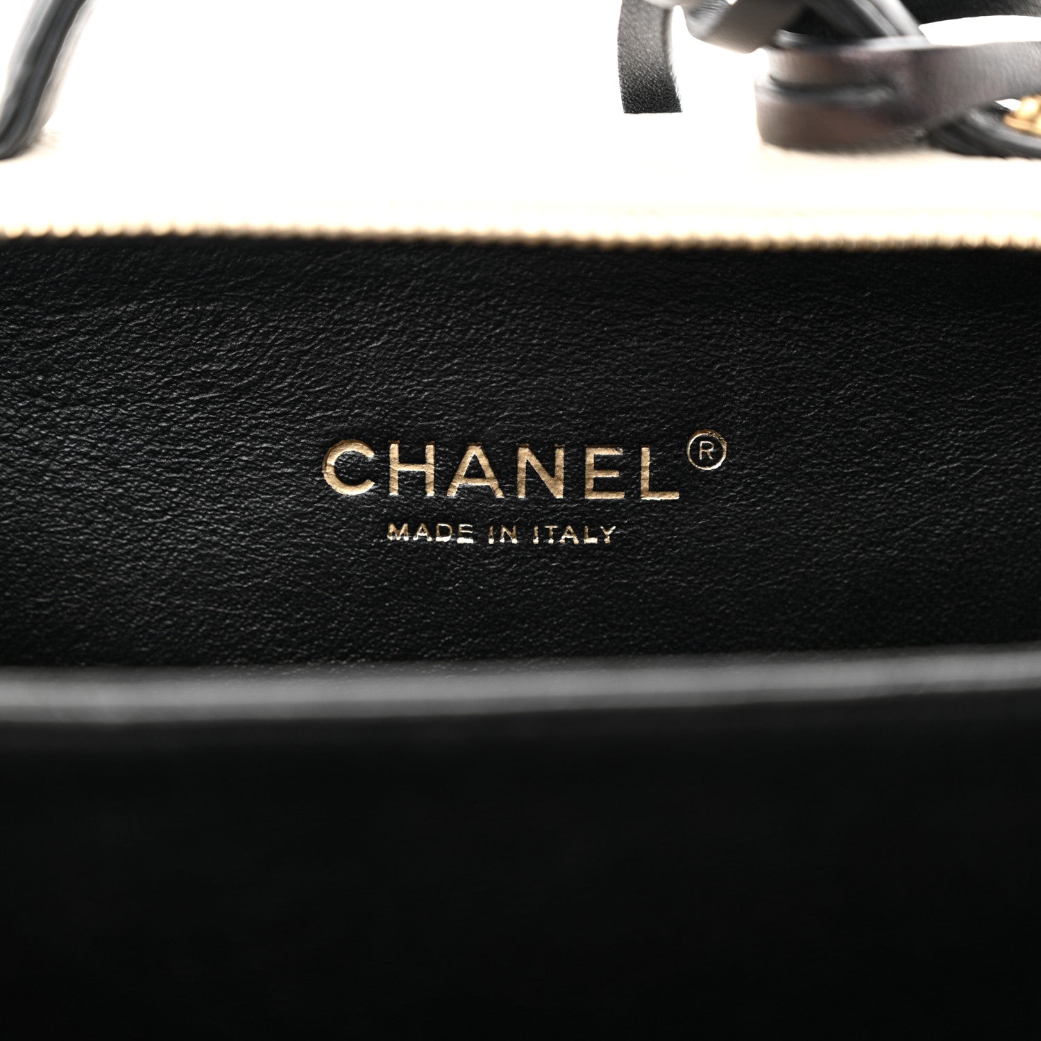 Chanel Caviar Quilted Small CC Filigree Vanity Case White Black 6 of 12