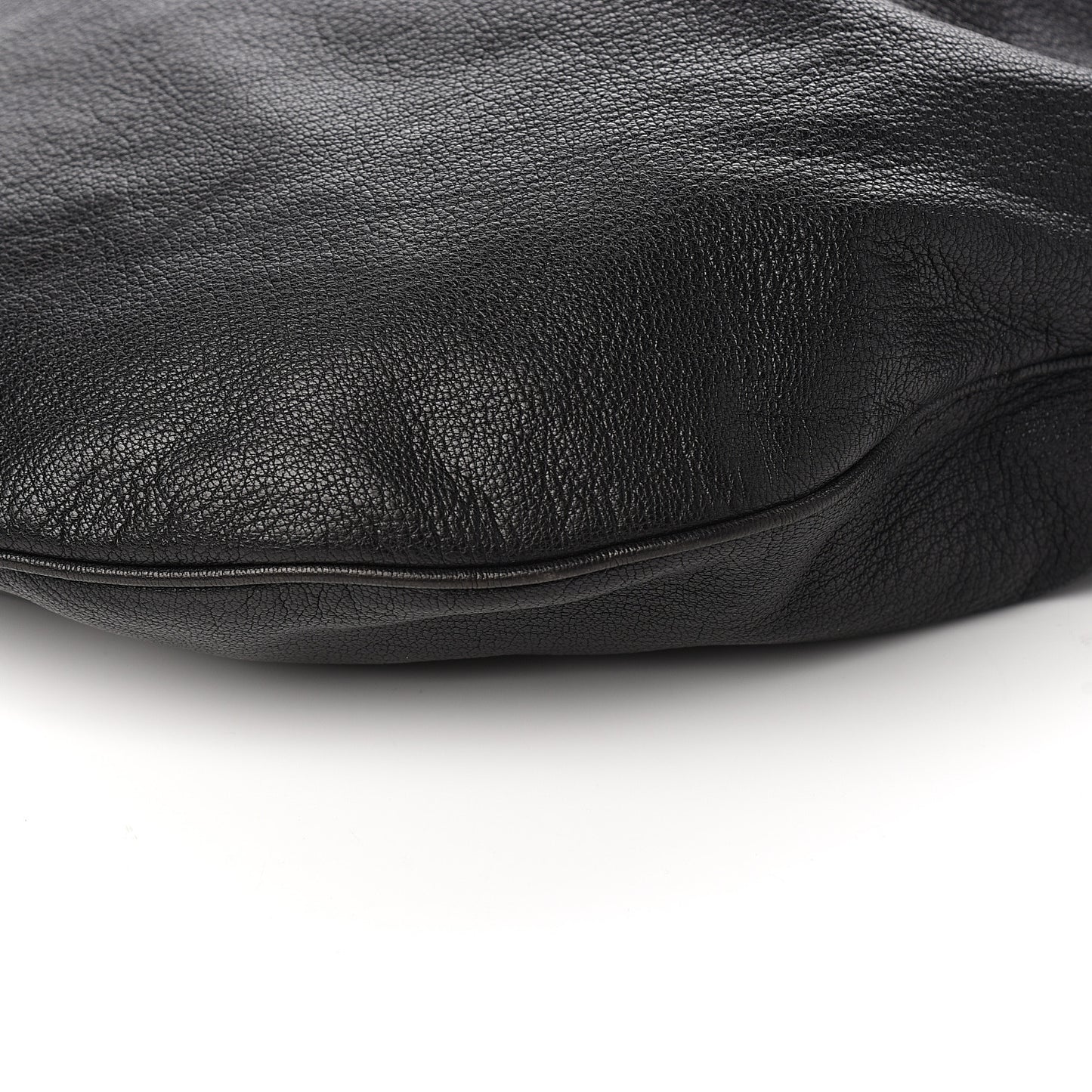 Calfskin Wave Hobo Black