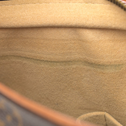 Louis Vuitton Monogram Hudson GM 11 of 18