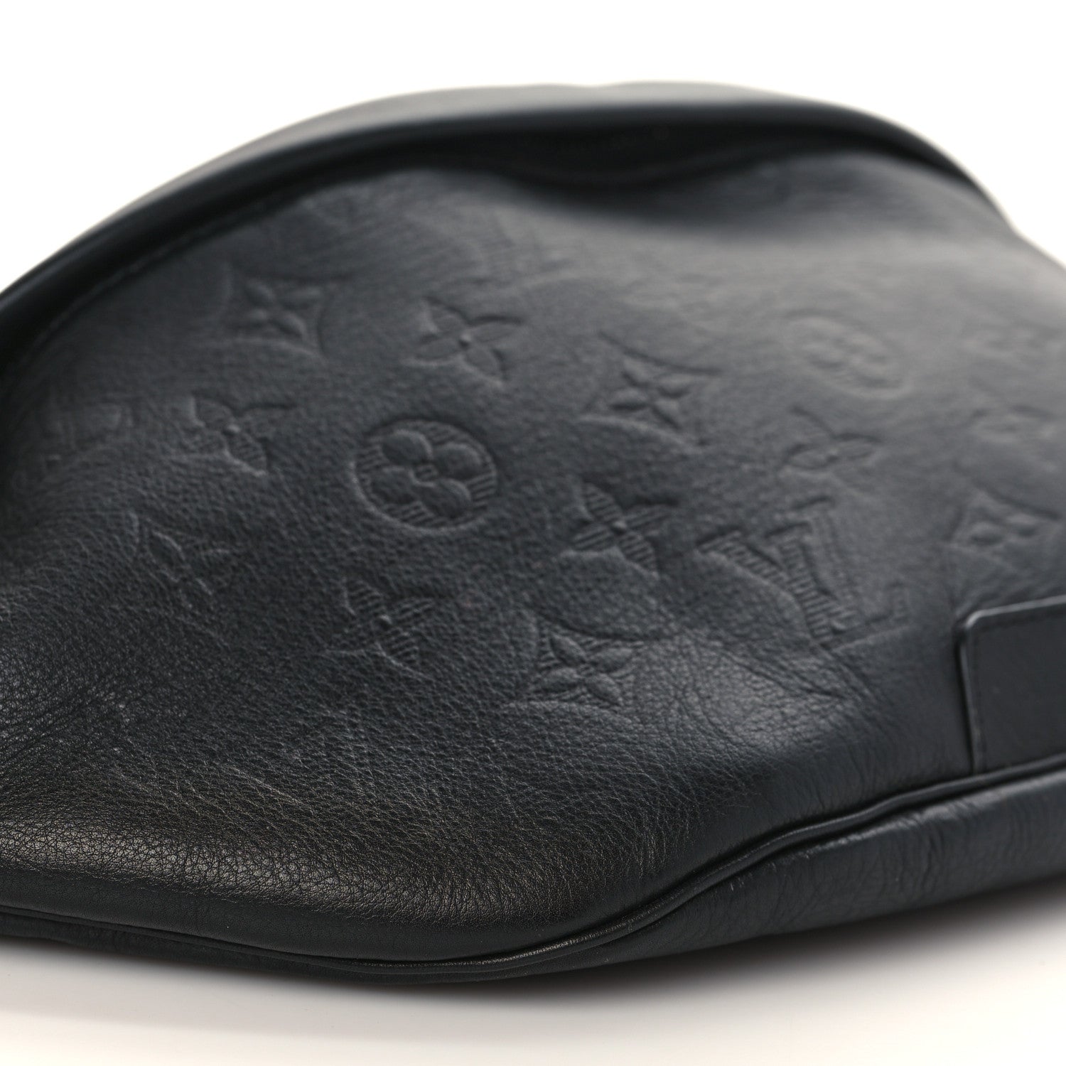 Louis Vuitton Calfskin Monogram Shadow Discovery Bumbag Black 7 of 8